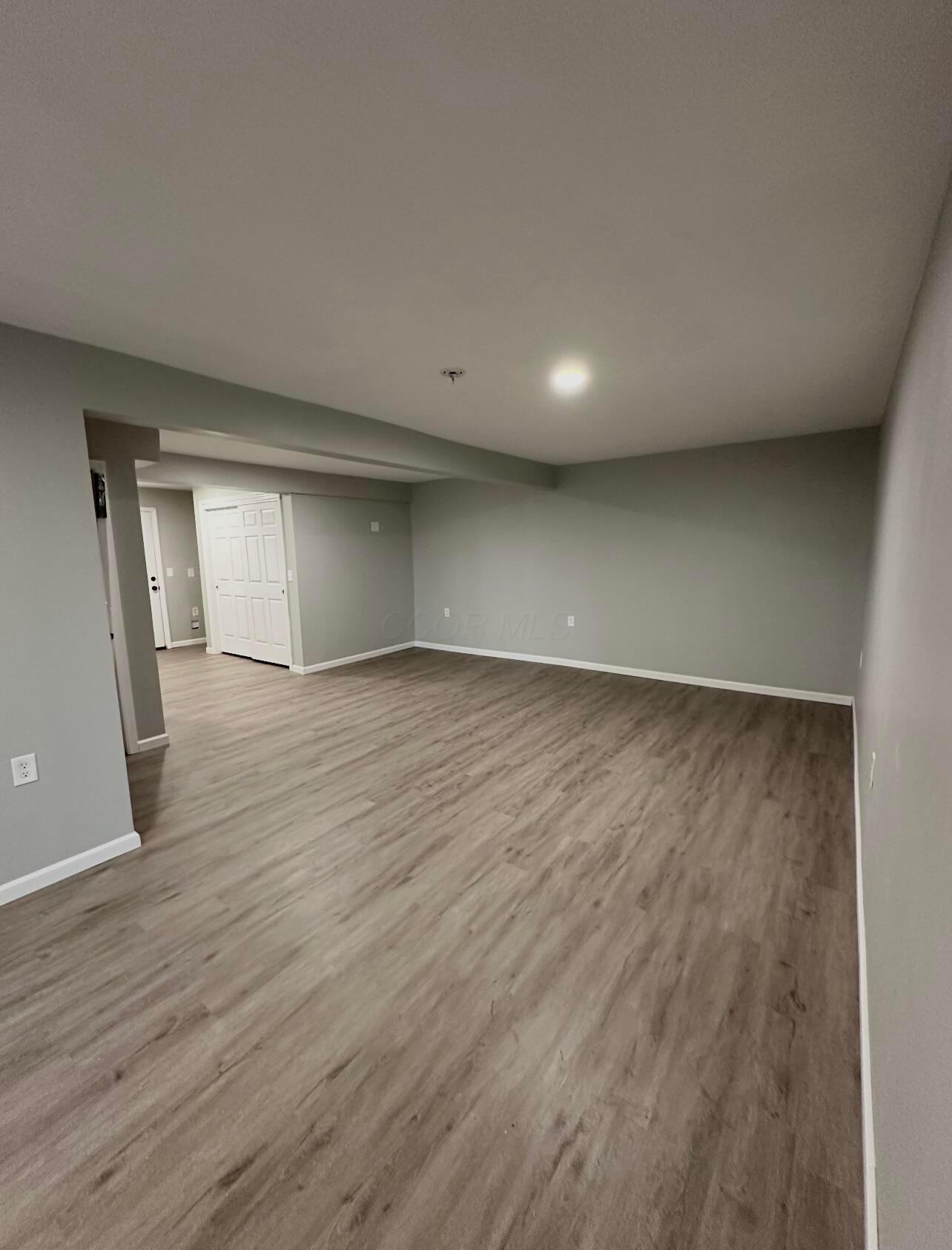 17 E Oak Street Property Photo 39
