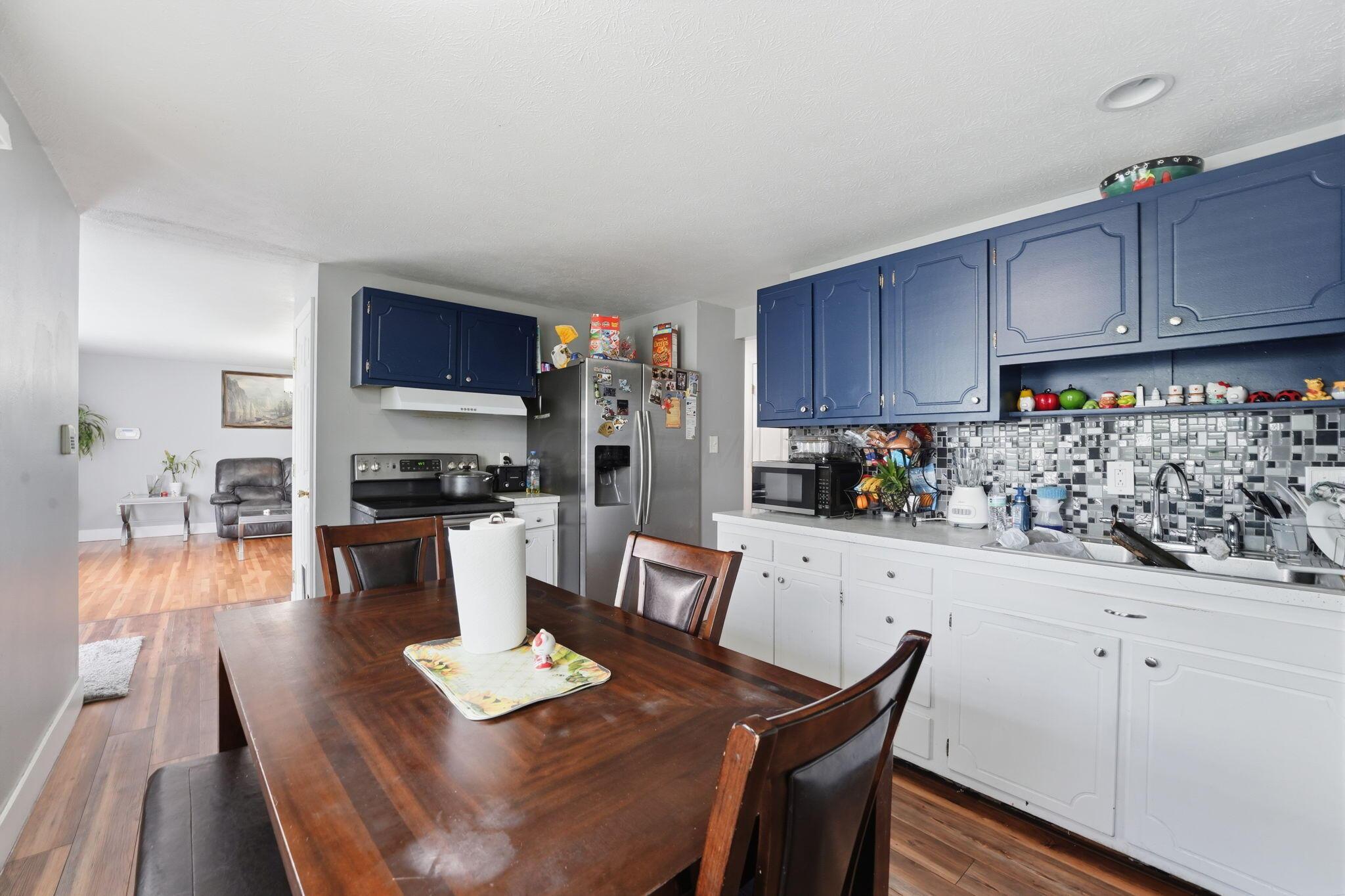 6525 Devonhill Road Property Photo 9