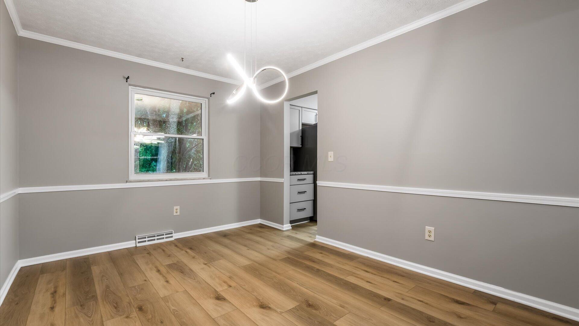 6641 Kennington Square S Property Photo 13