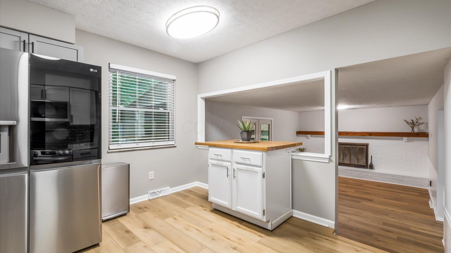 6641 Kennington Square S Property Photo 16
