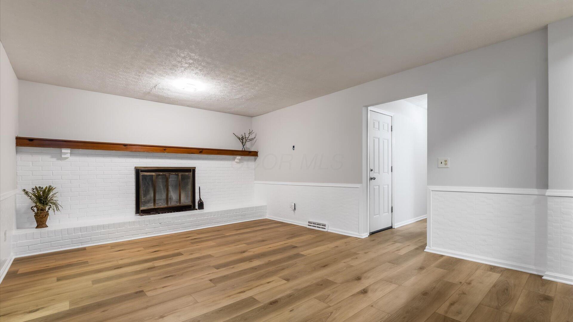 6641 Kennington Square S Property Photo 18