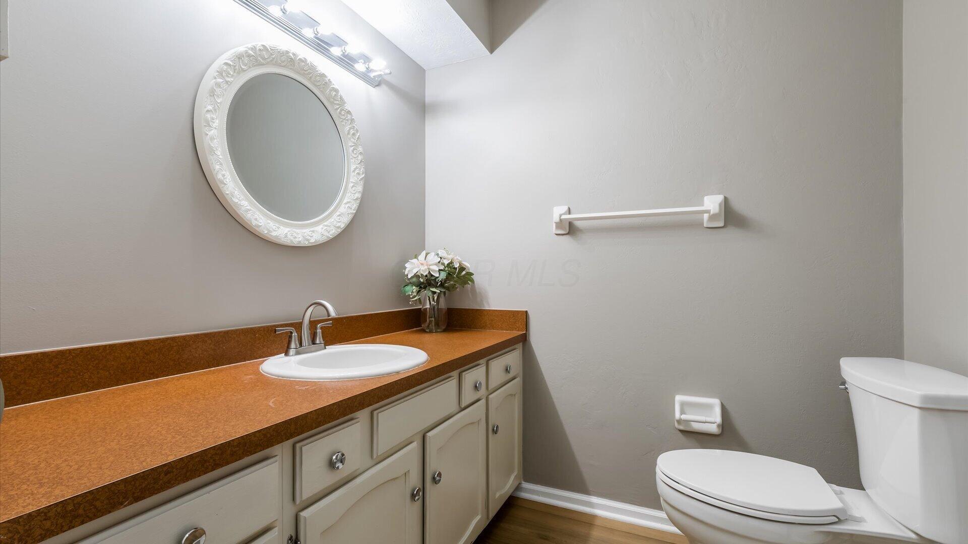 6641 Kennington Square S Property Photo 21