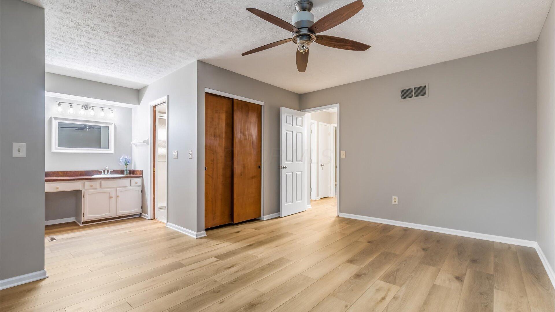 6641 Kennington Square S Property Photo 23