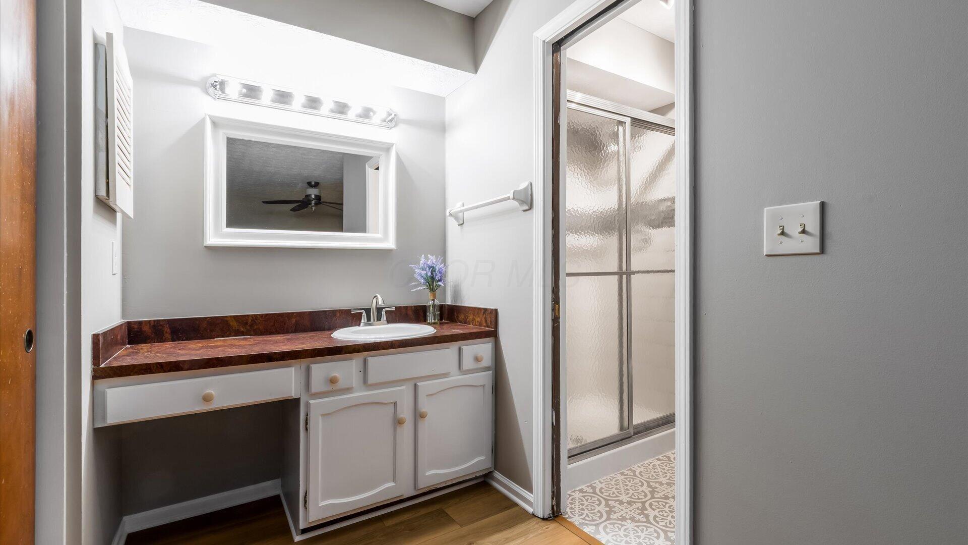 6641 Kennington Square S Property Photo 25
