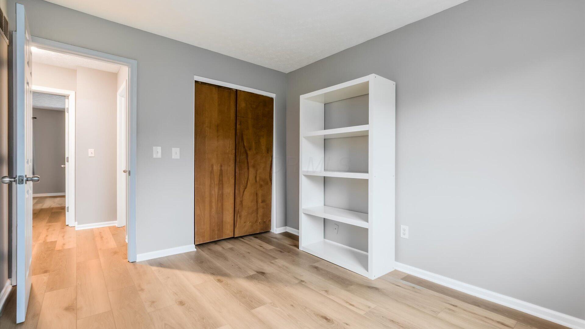 6641 Kennington Square S Property Photo 28