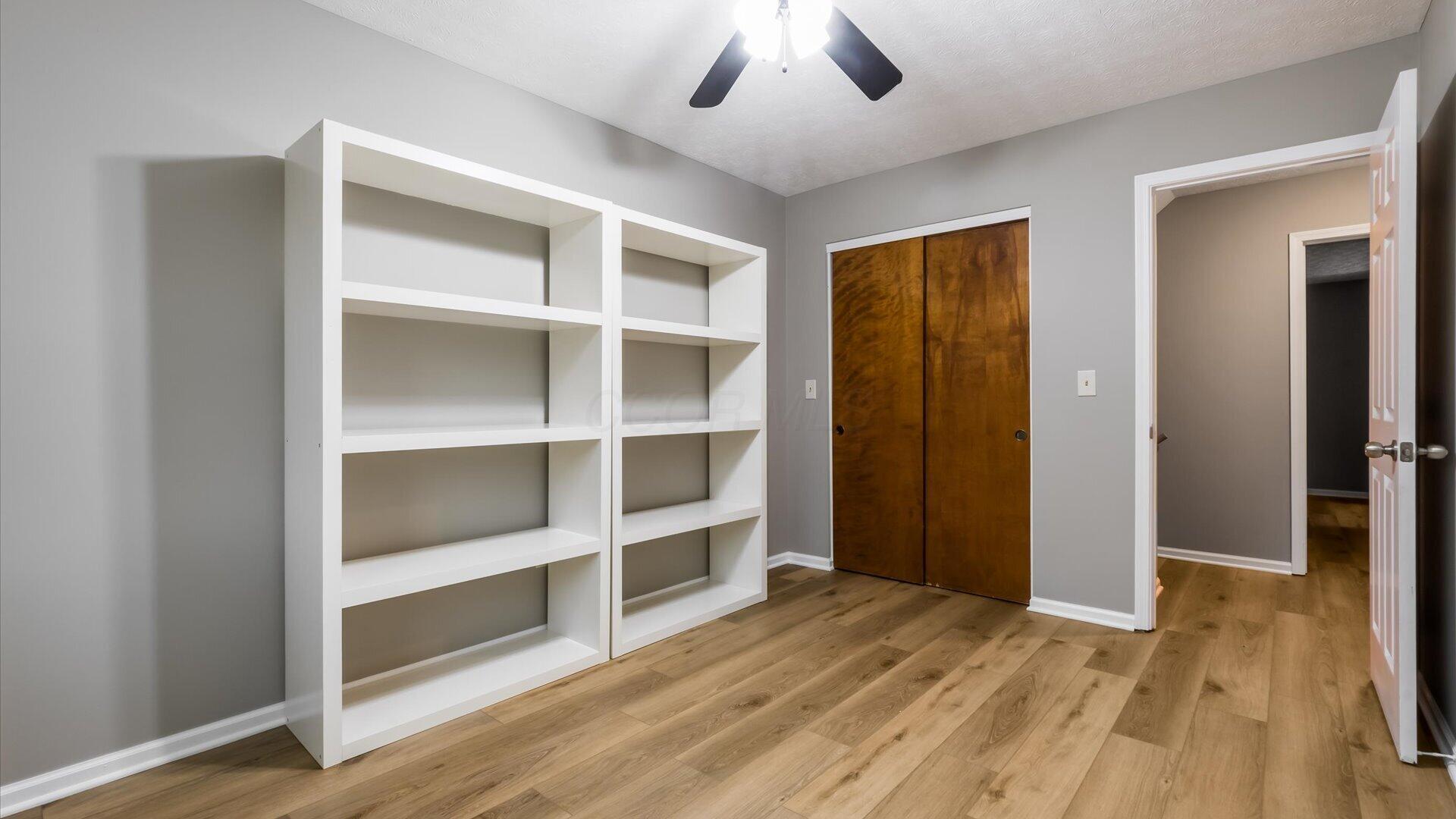 6641 Kennington Square S Property Photo 32