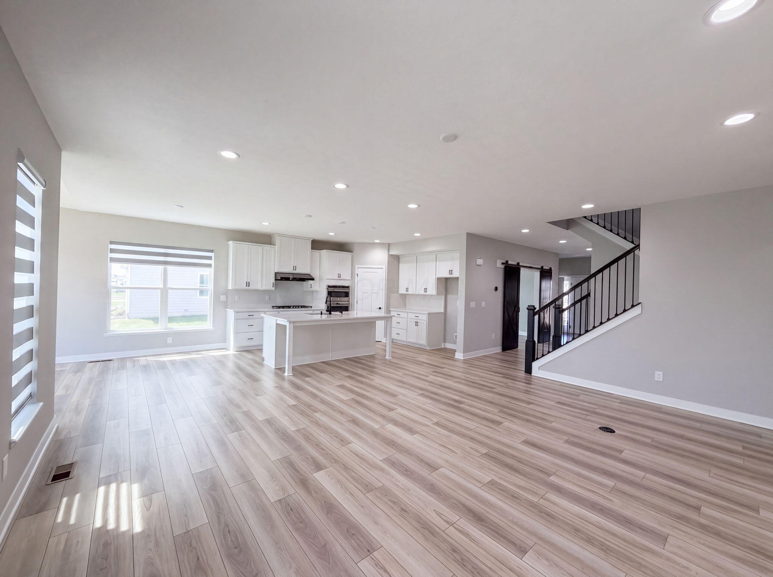 1601 Cromwill Loop Property Photo 3