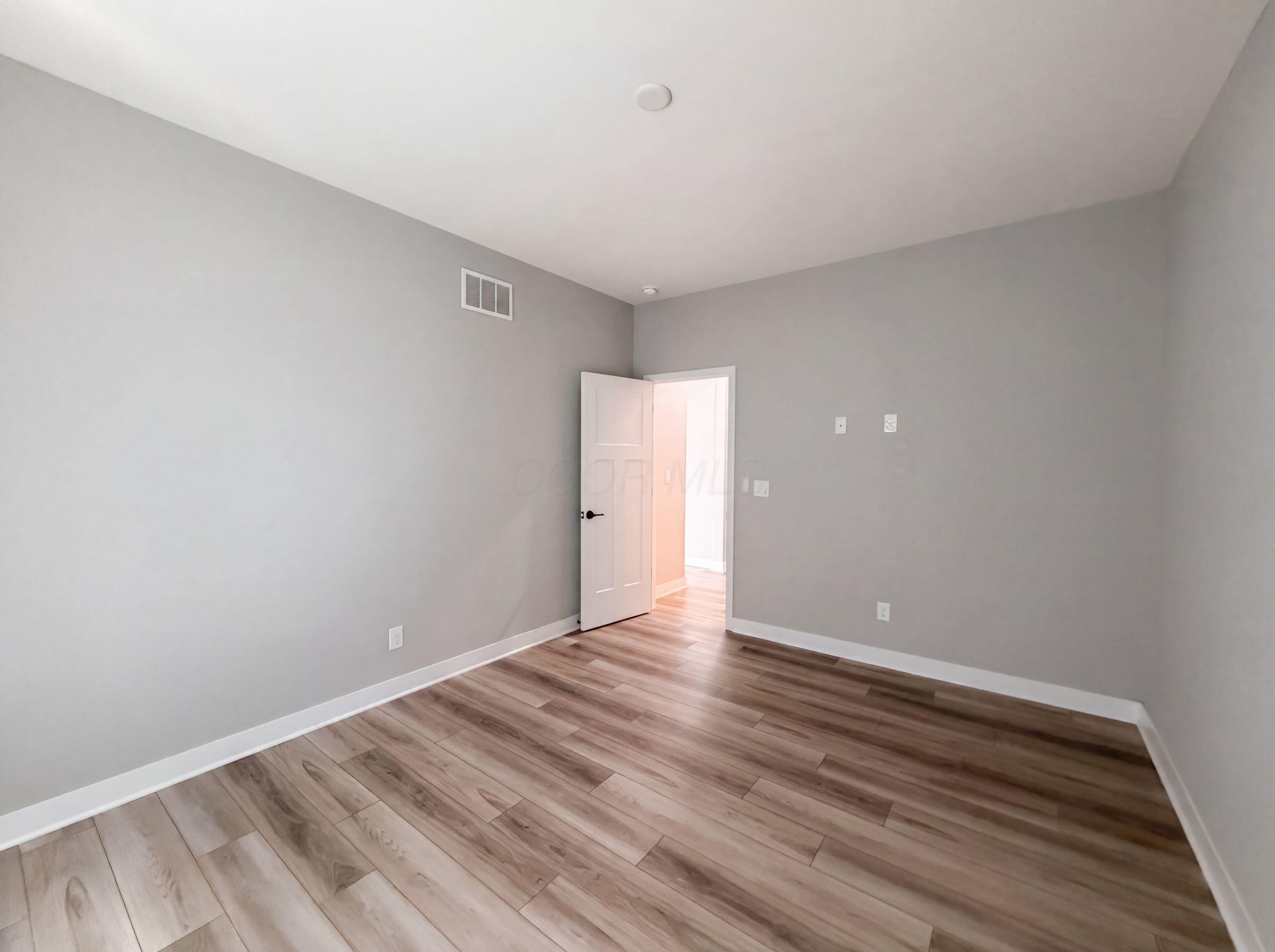 1601 Cromwill Loop Property Photo 17
