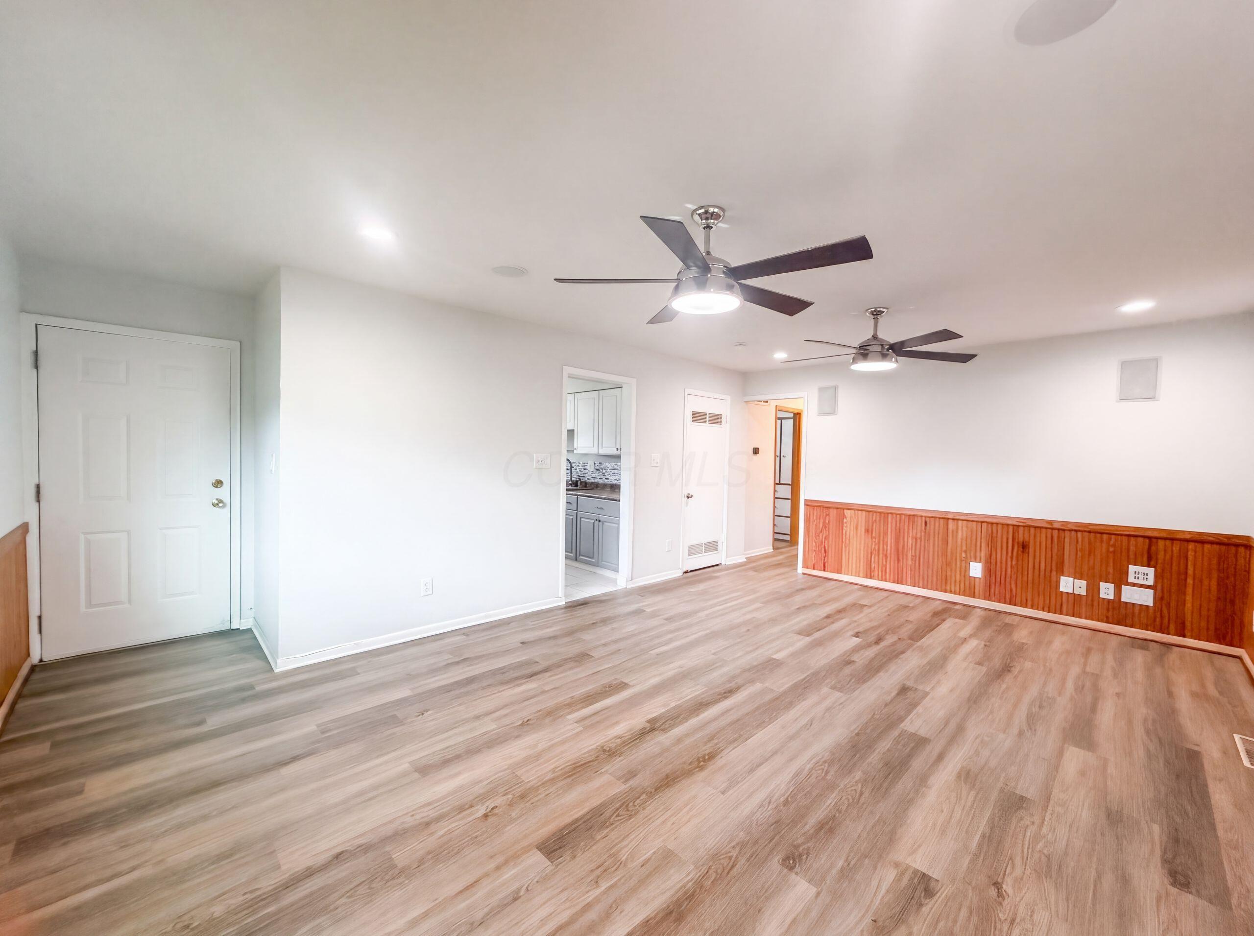2221 Myrtle Avenue Property Photo 3