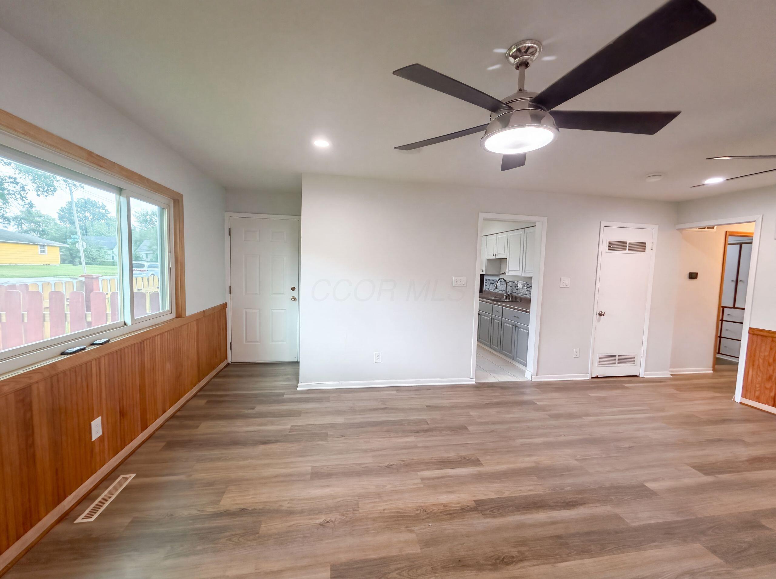 2221 Myrtle Avenue Property Photo 10