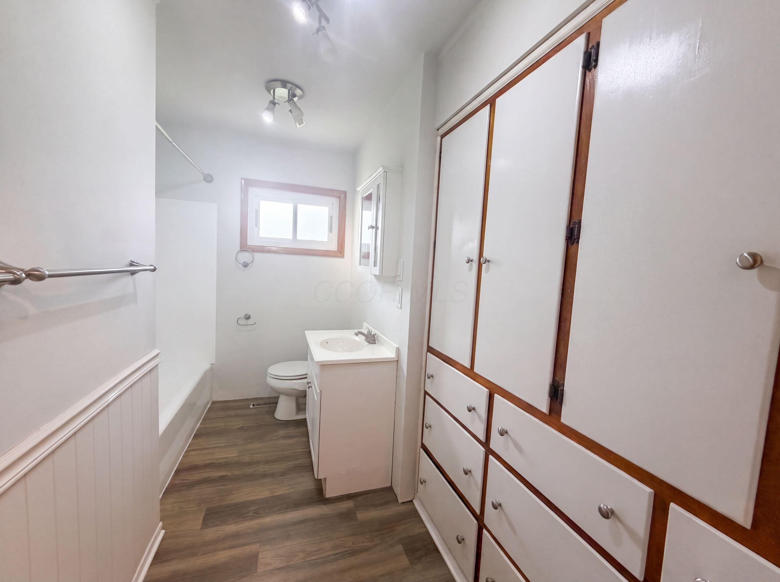2221 Myrtle Avenue Property Photo 19
