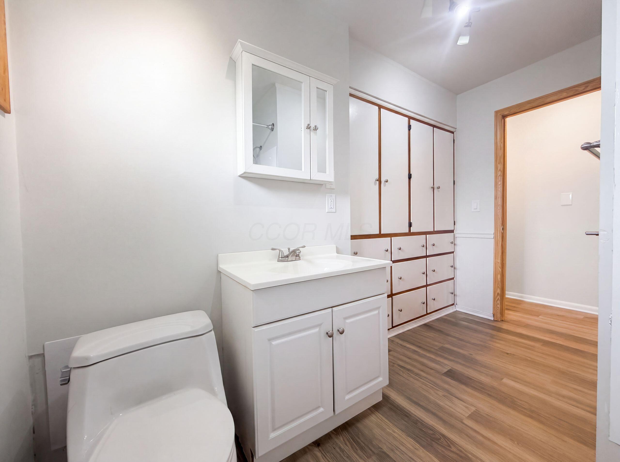 2221 Myrtle Avenue Property Photo 22