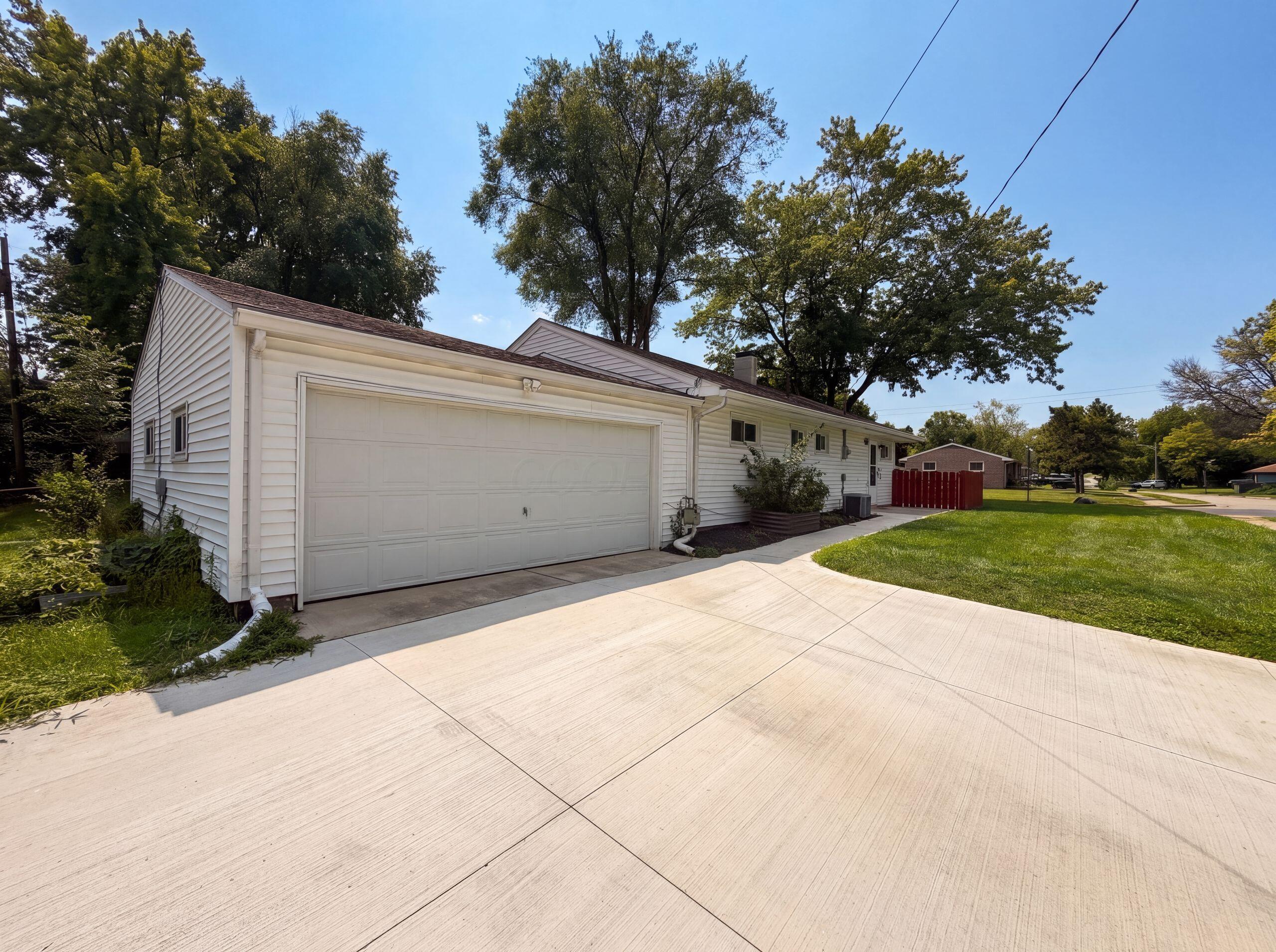 2221 Myrtle Avenue Property Photo 25