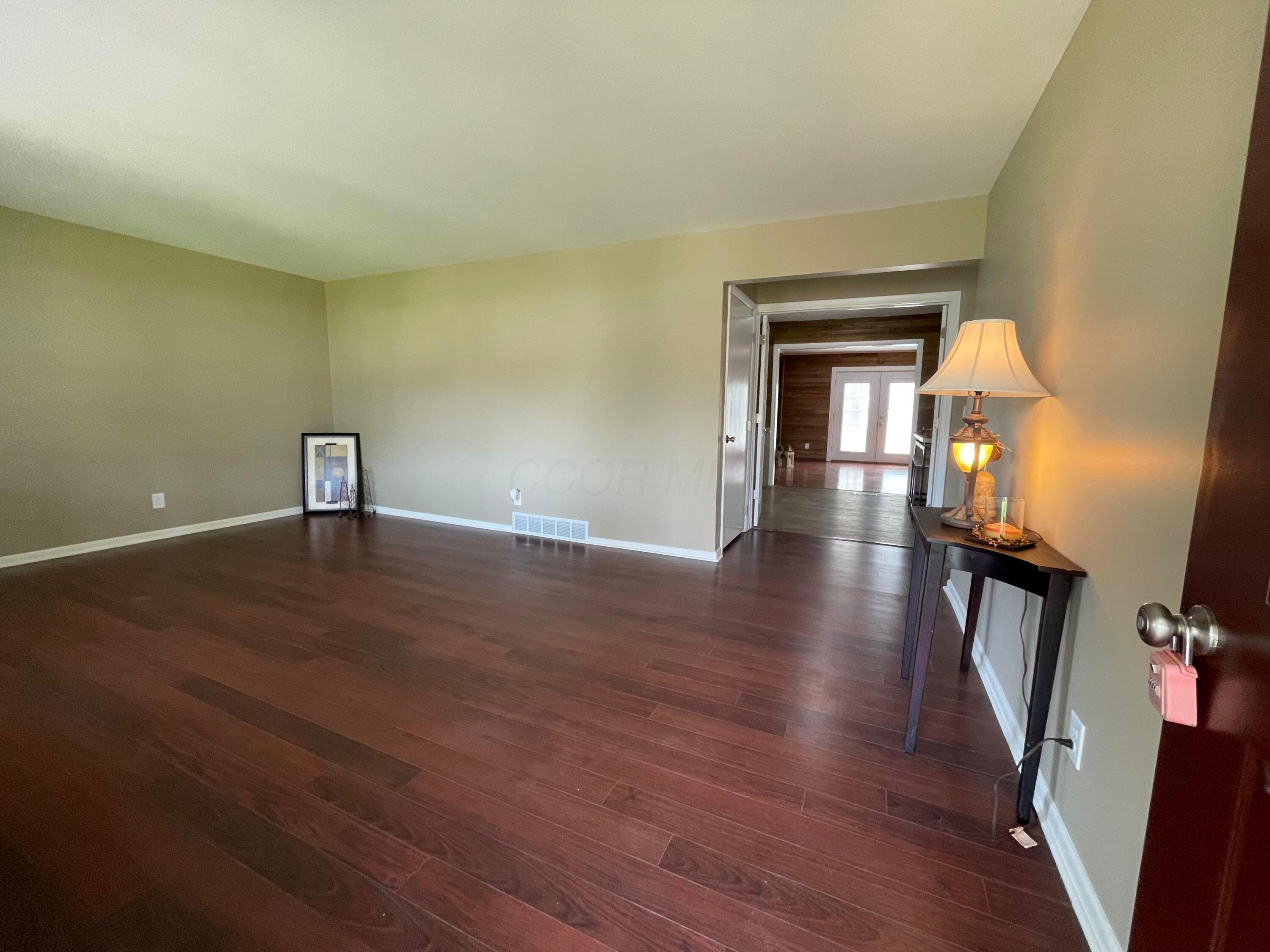 129 Gale Court Property Photo 4