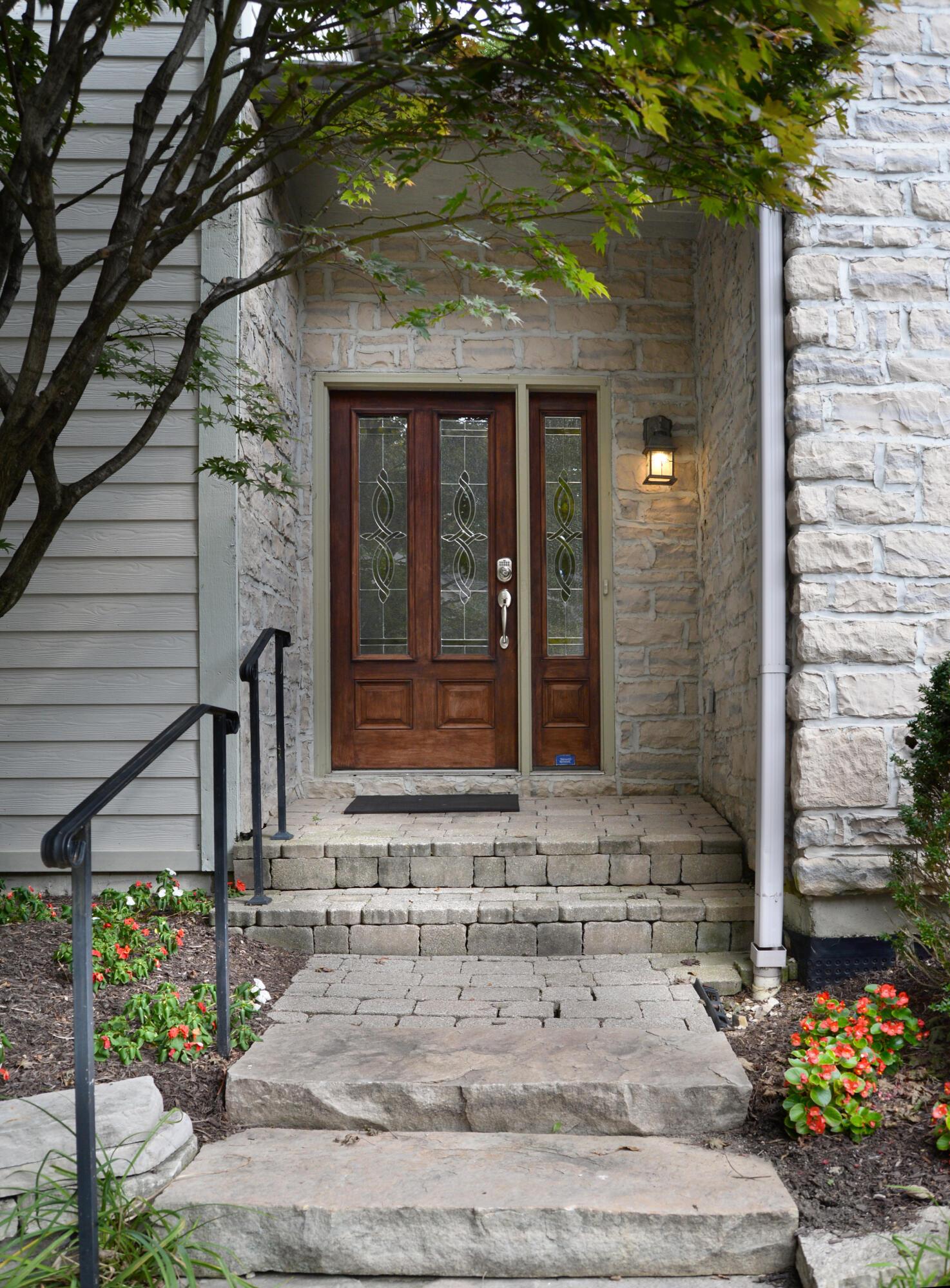3166 Melbury Drive Property Photo 2