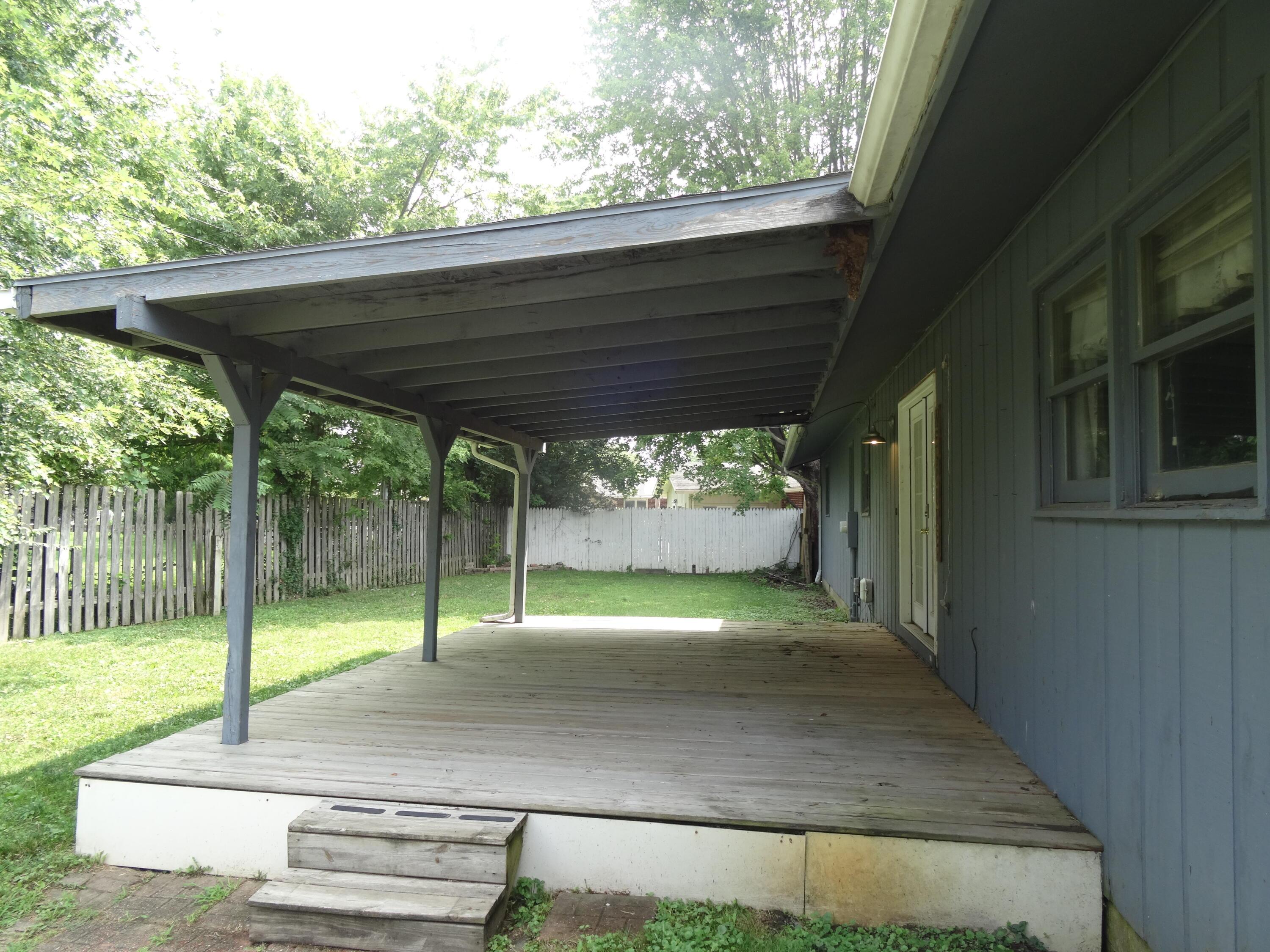 8 Willis Court Property Photo 4