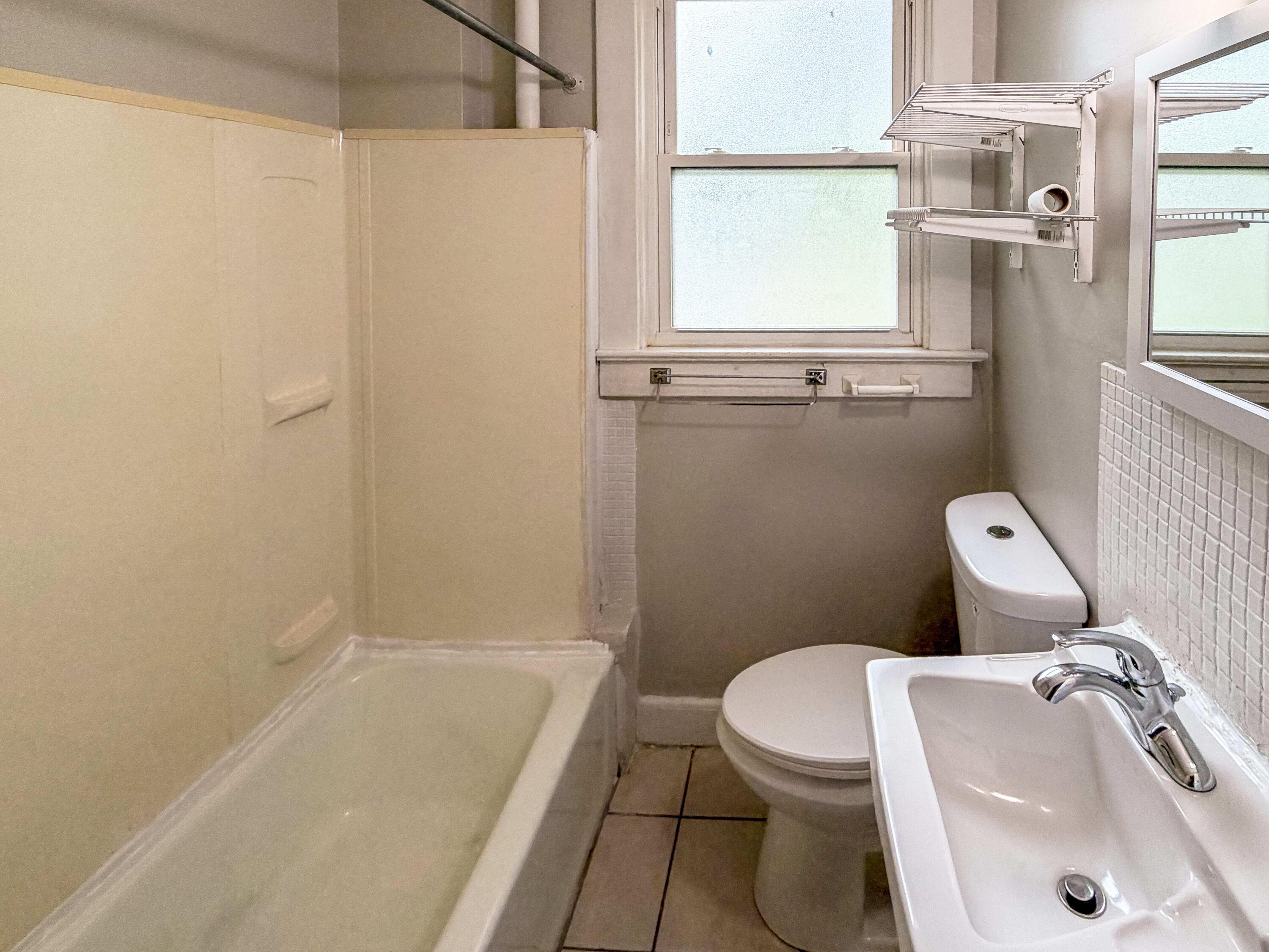 414 E 14th Avenue Property Photo 6