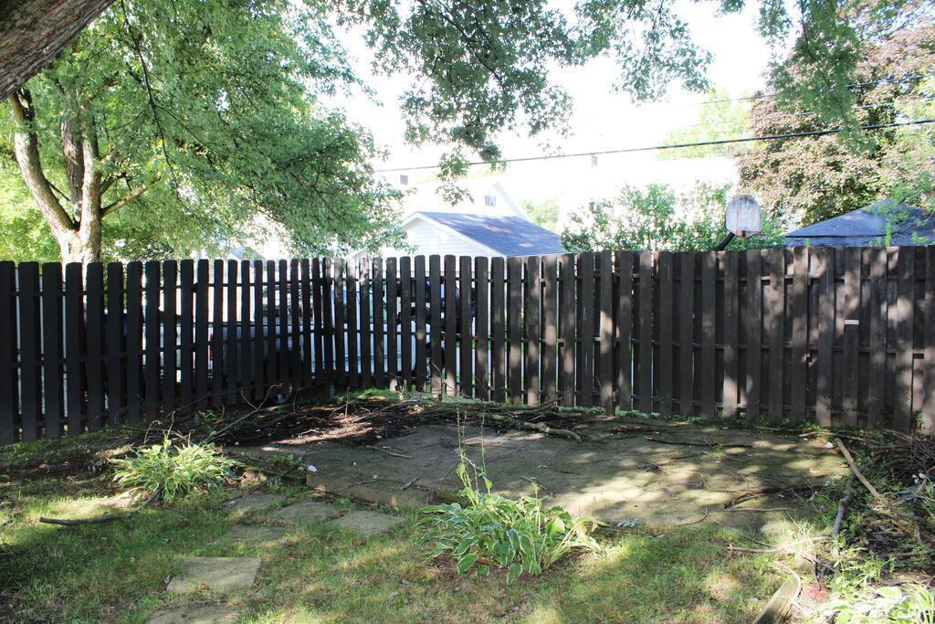96 Glenwood Boulevard Property Photo 6