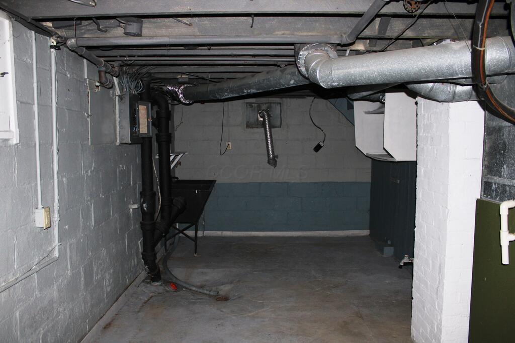 96 Glenwood Boulevard Property Photo 25