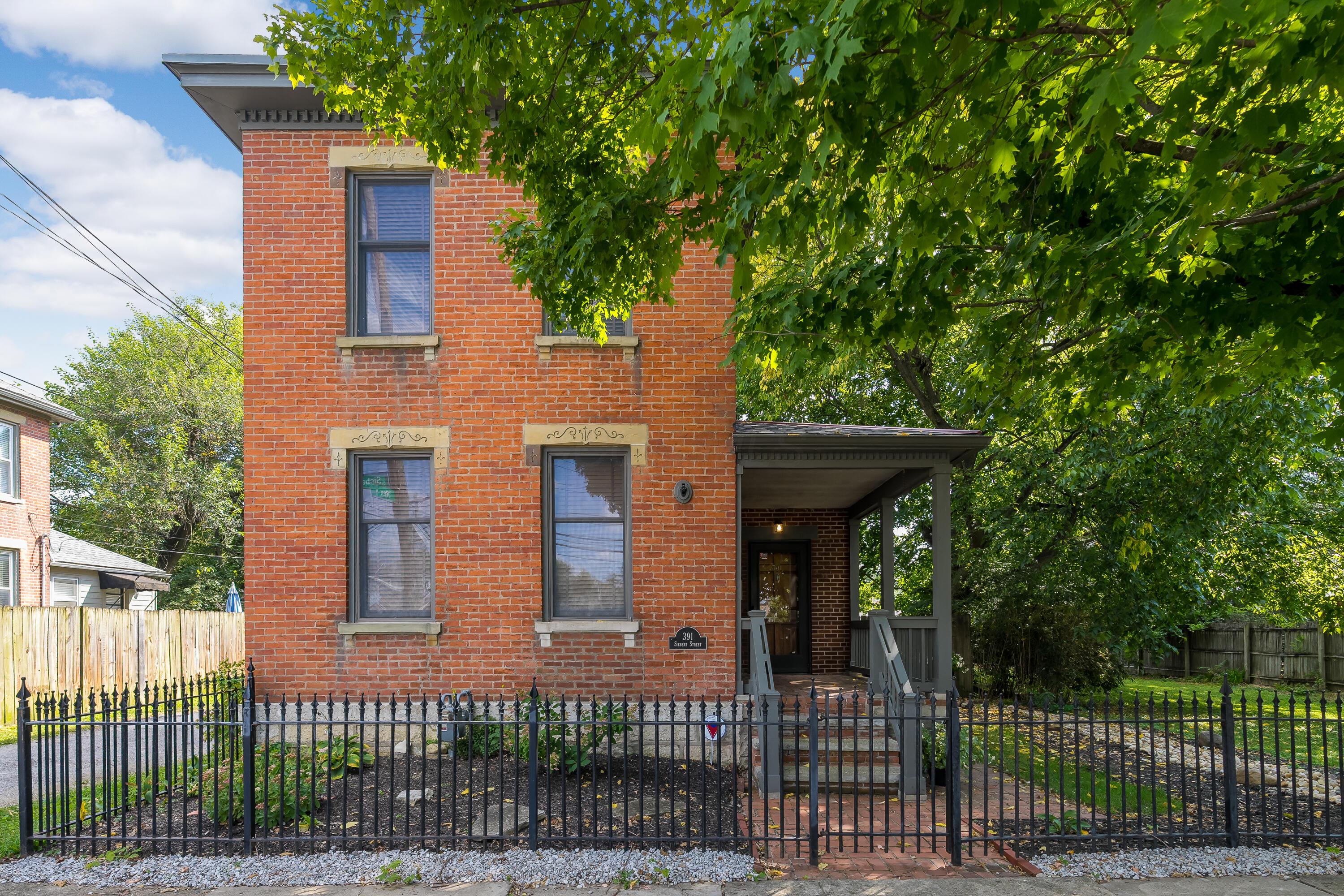 391 Siebert Street Property Photo 1