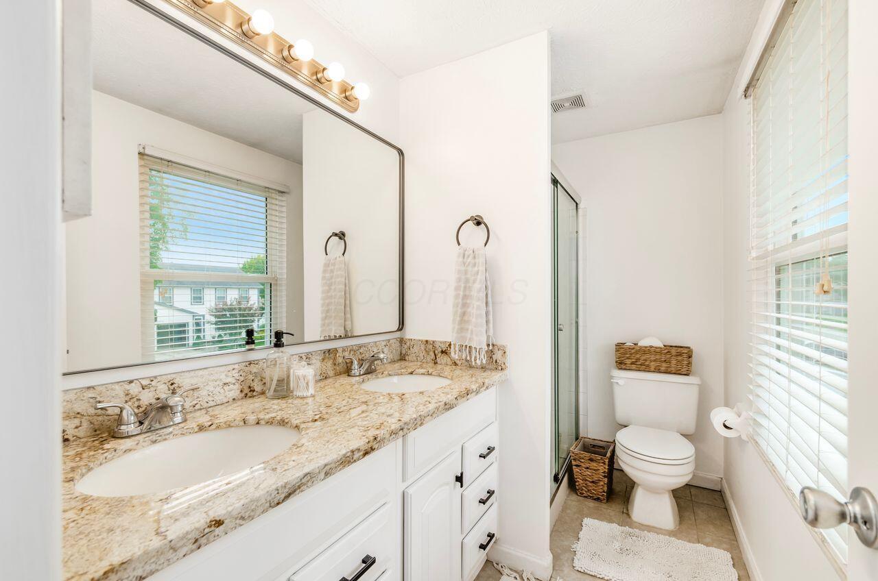 6016 Winterberry Drive Property Photo 18