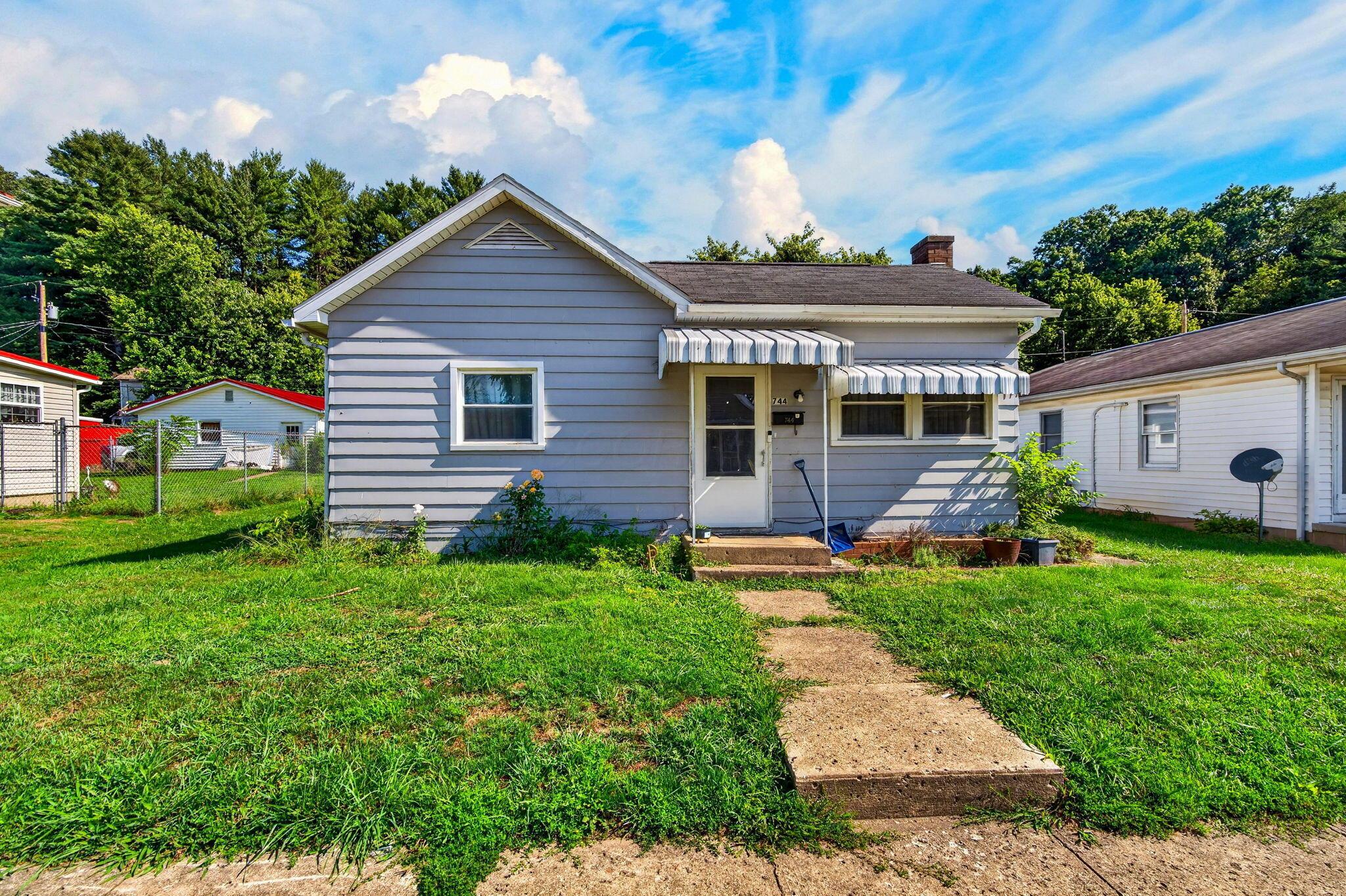 744 3rd Street Property Photo 1