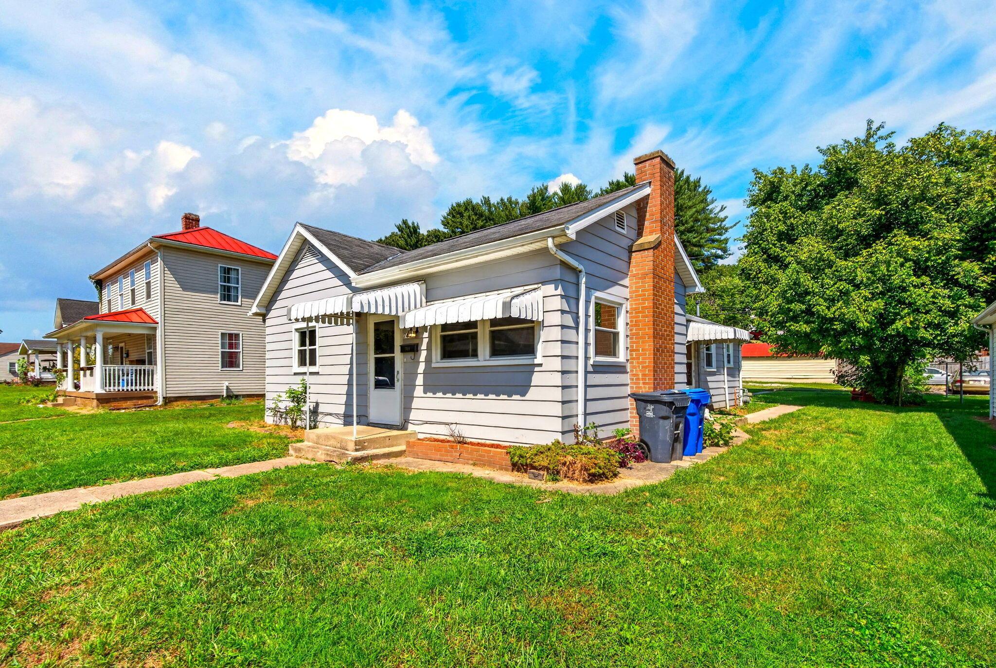 744 3rd Street Property Photo 2