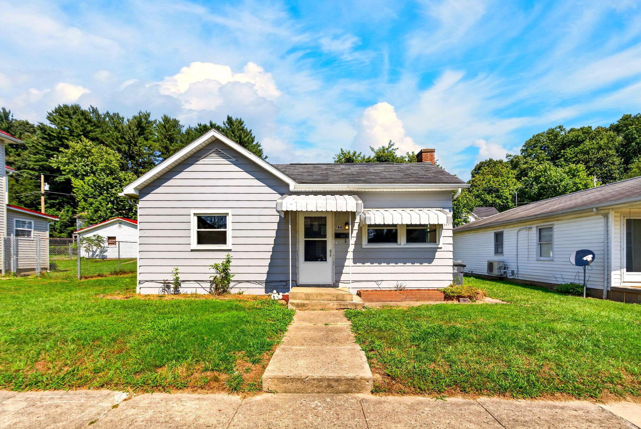 744 3rd Street Property Photo 3