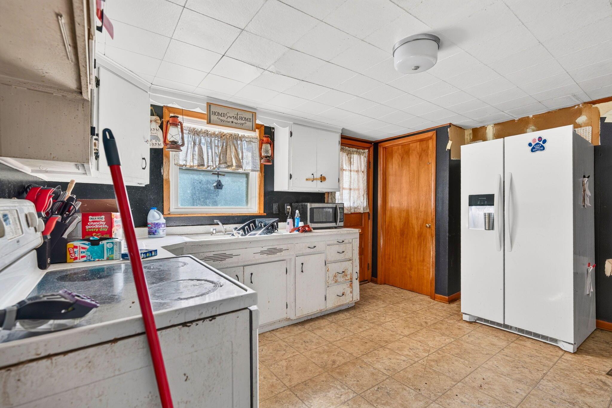 744 3rd Street Property Photo 8