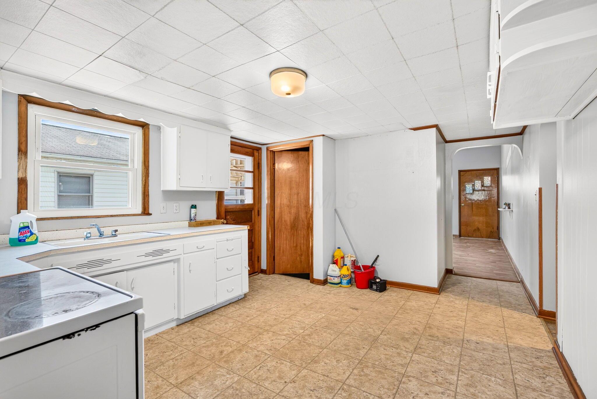 744 3rd Street Property Photo 13
