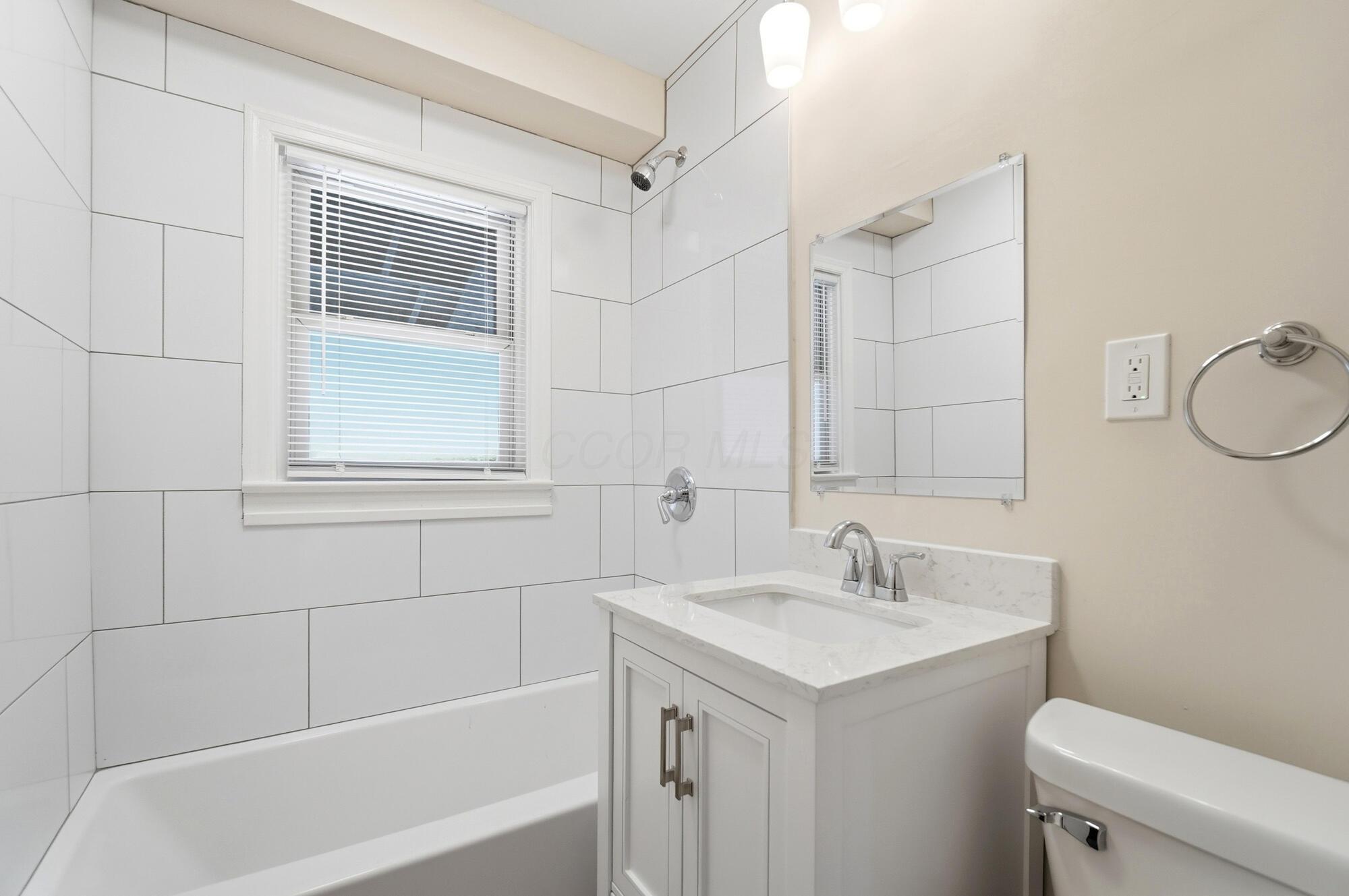 883 W 9th Avenue Property Photo 21