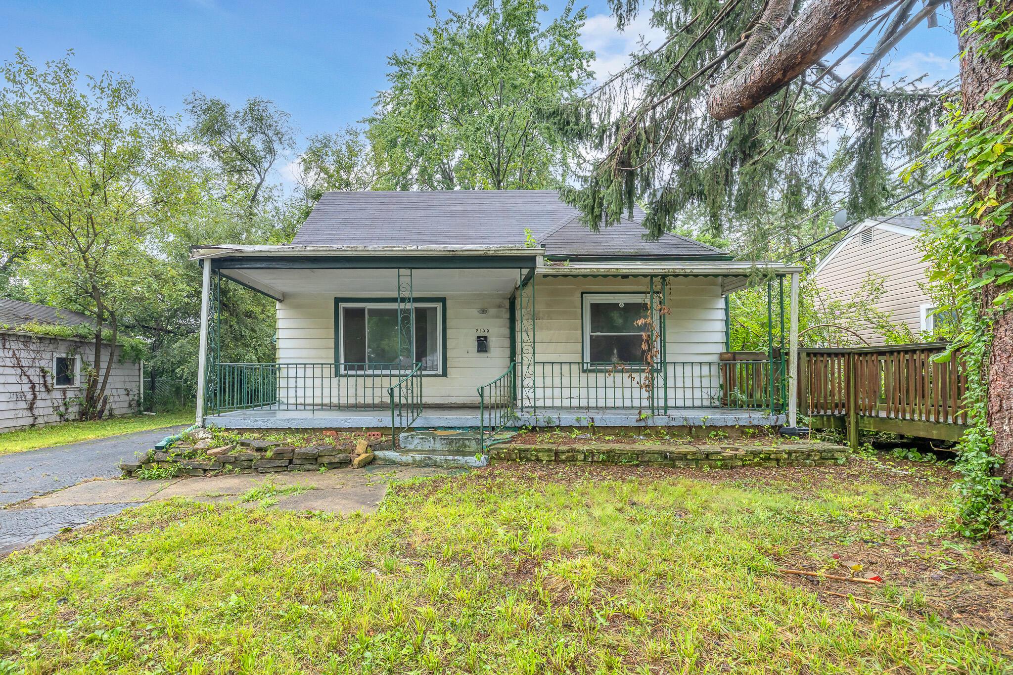 2155 Schenley Drive Property Photo 2