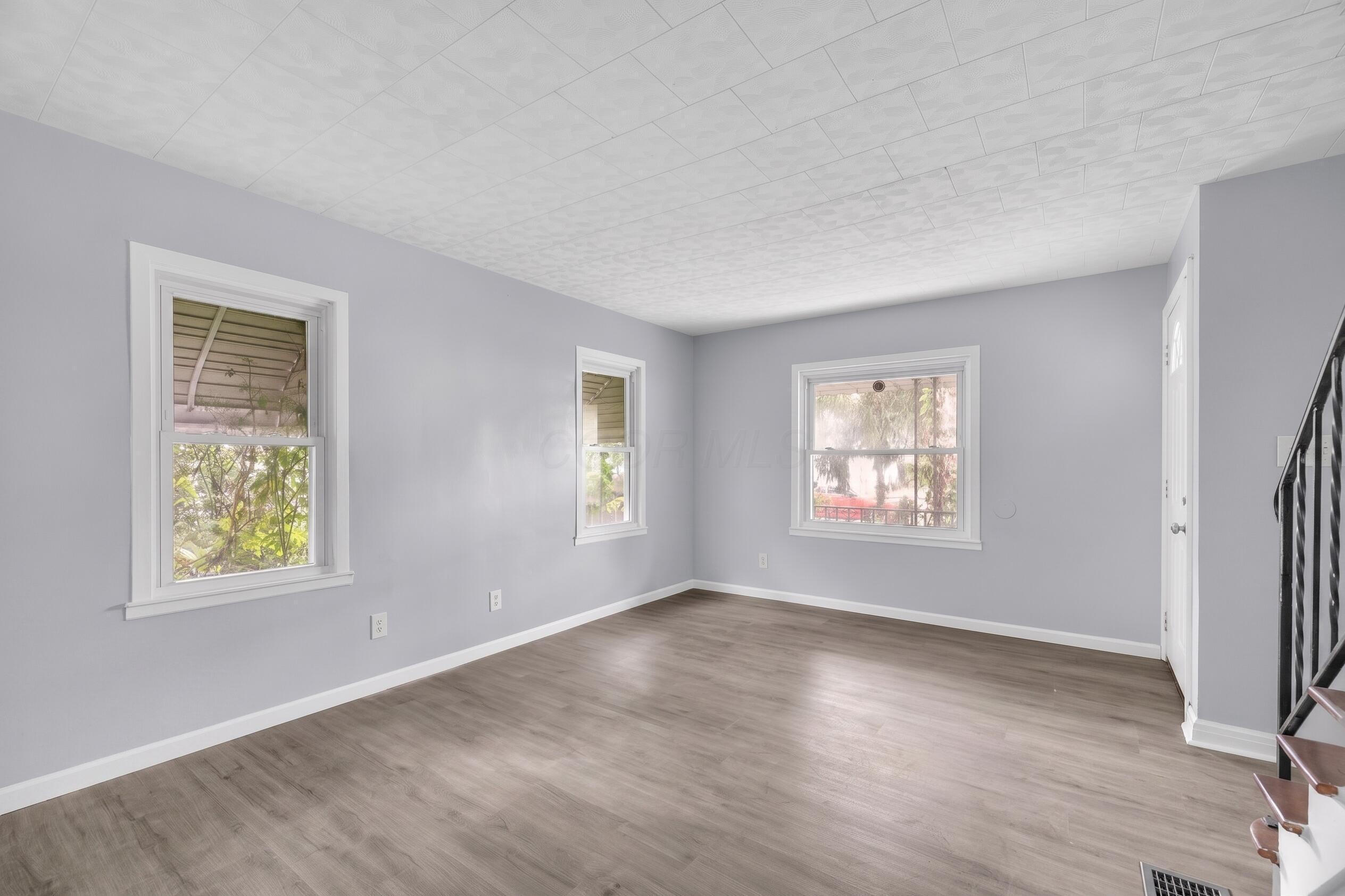 2155 Schenley Drive Property Photo 9