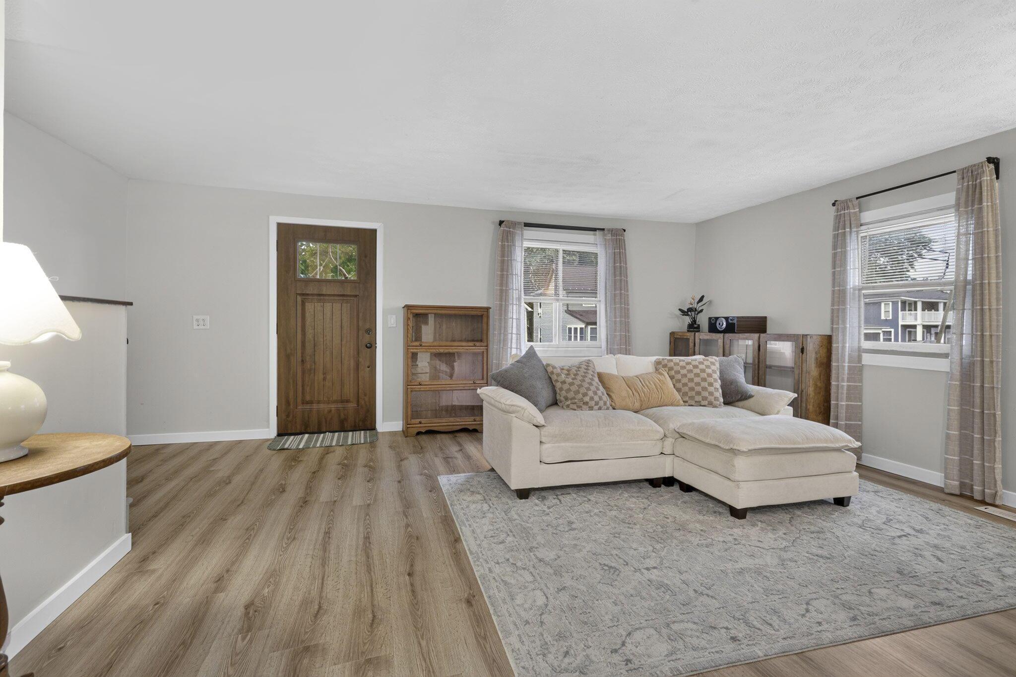 114 N Main Street Property Photo 3