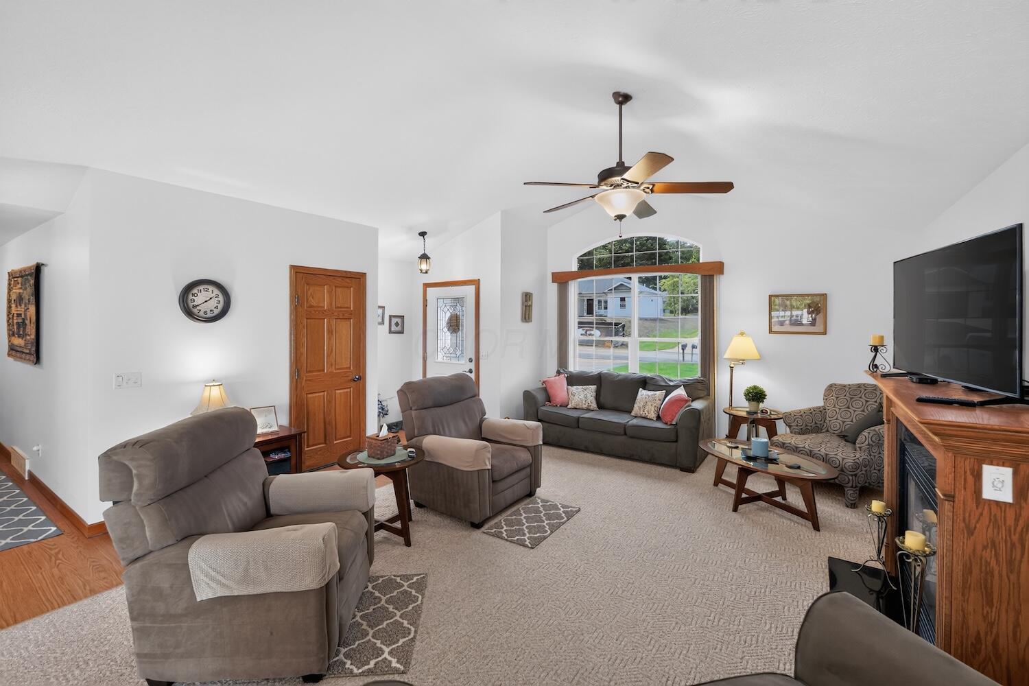 870 Fairway Drive Property Photo 3