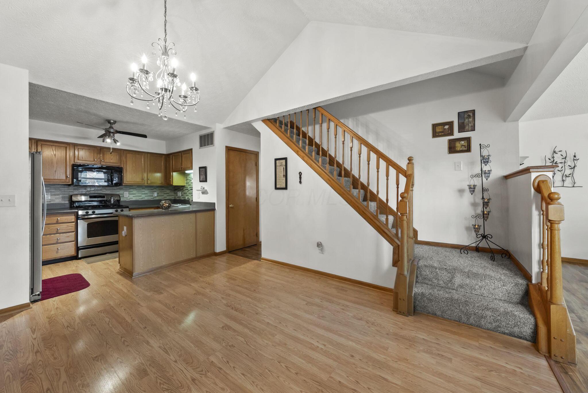 542 Brickstone Drive Property Photo 9