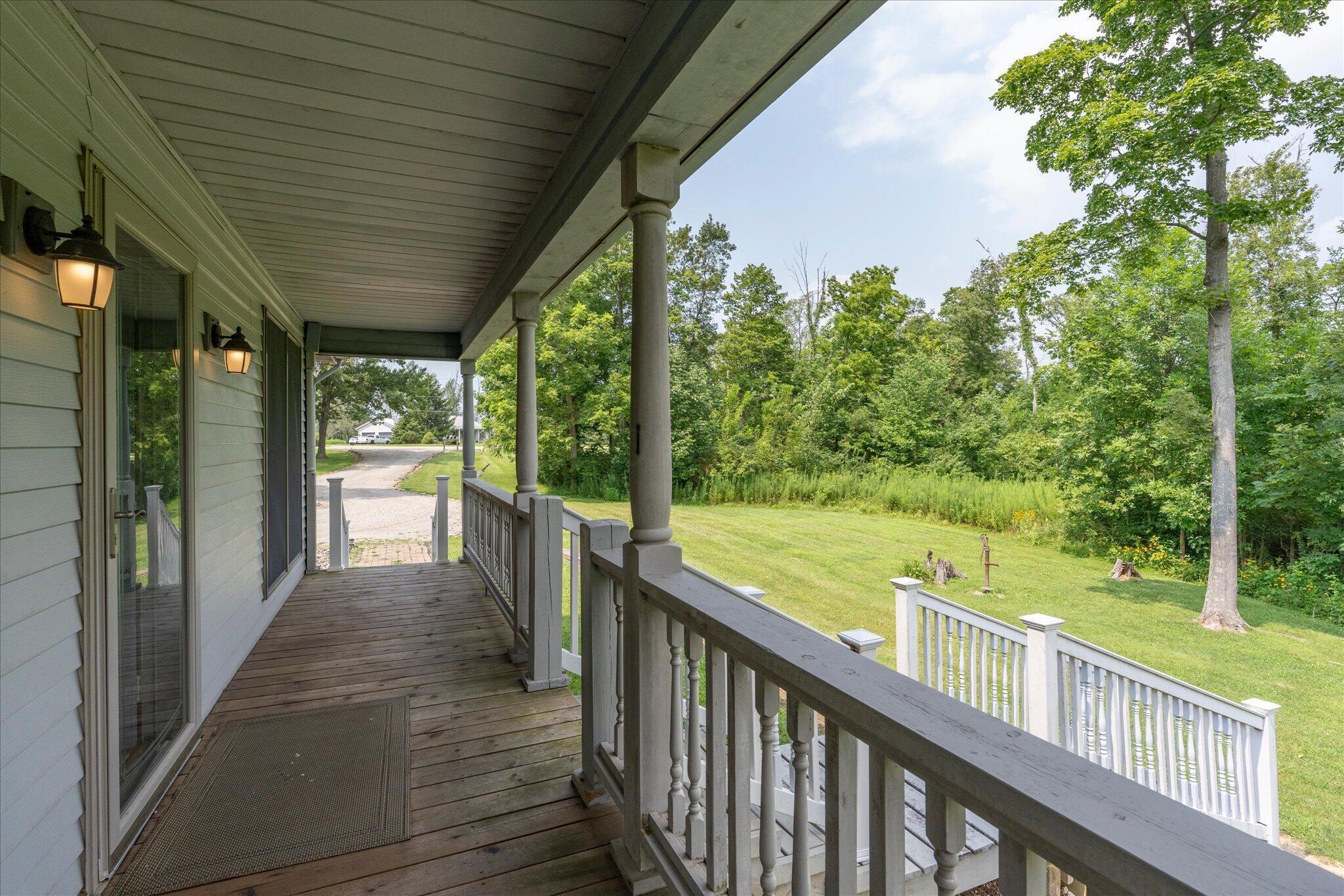 833 S State Route 72 Property Photo 3