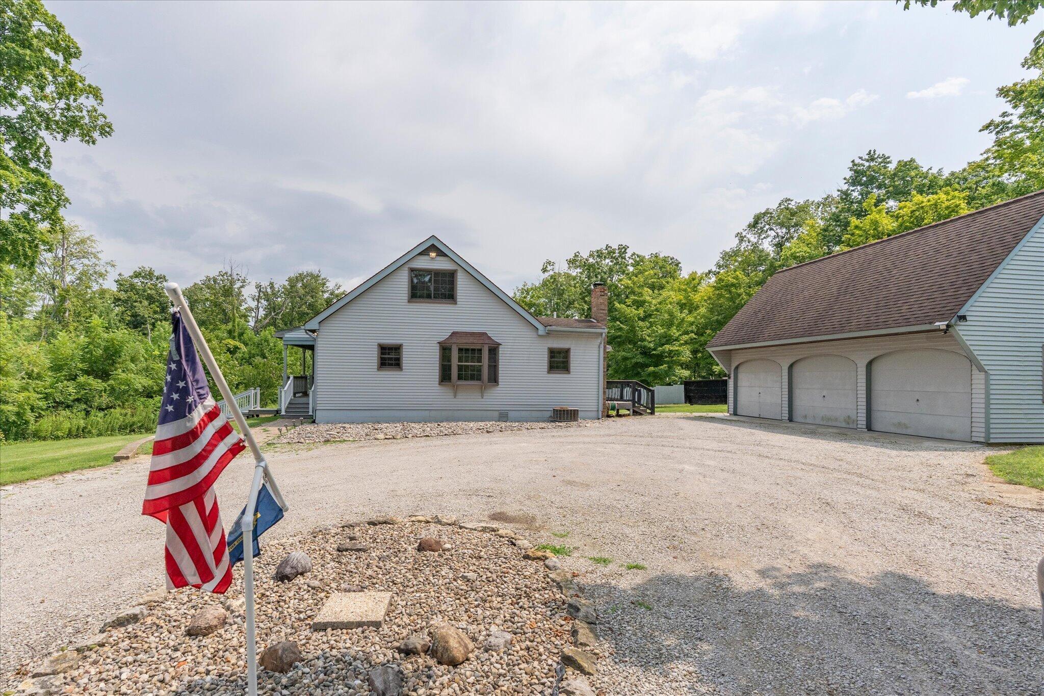 833 S State Route 72 Property Photo 7