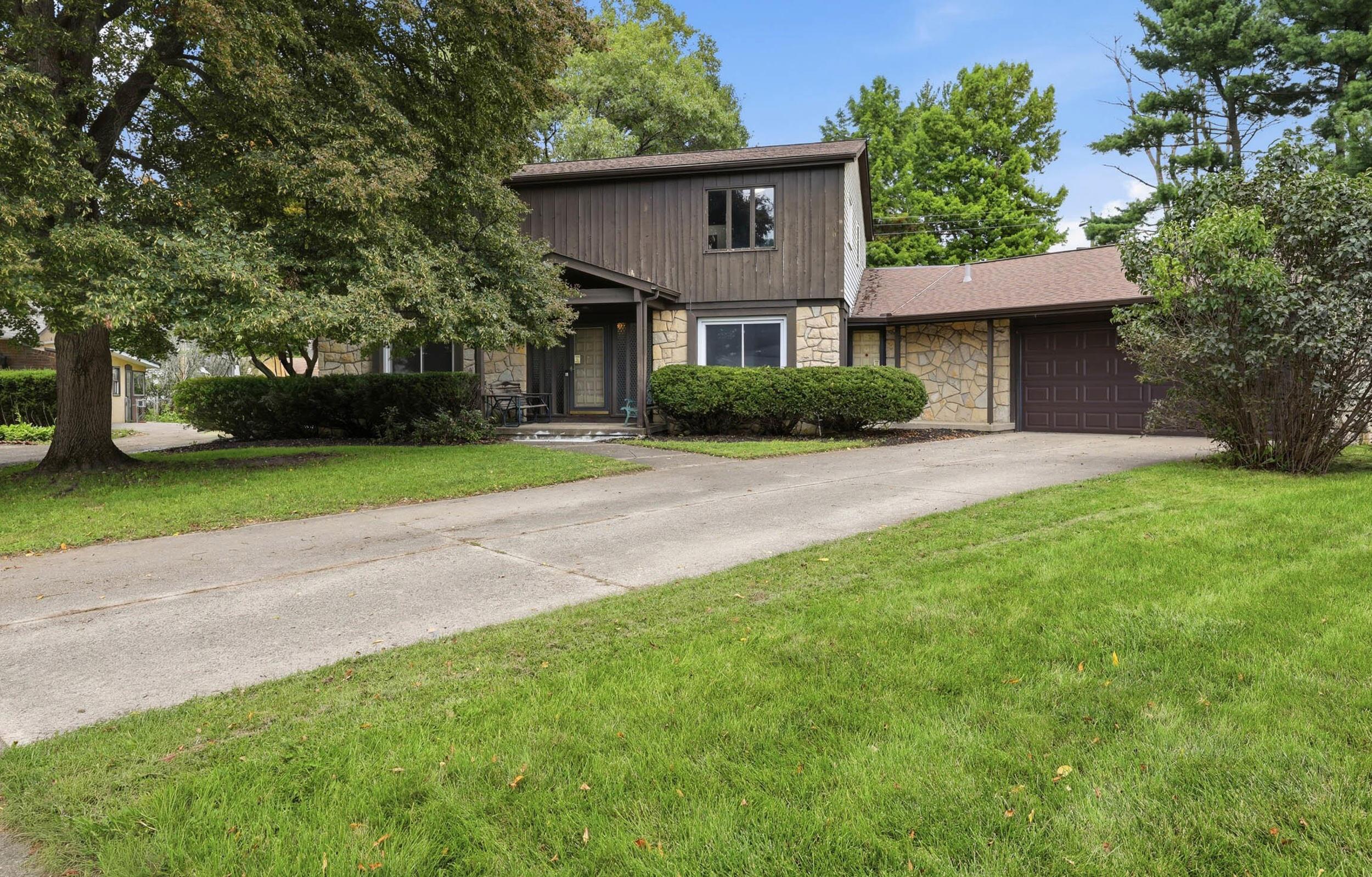 5288 Butternut Court E Property Photo 4