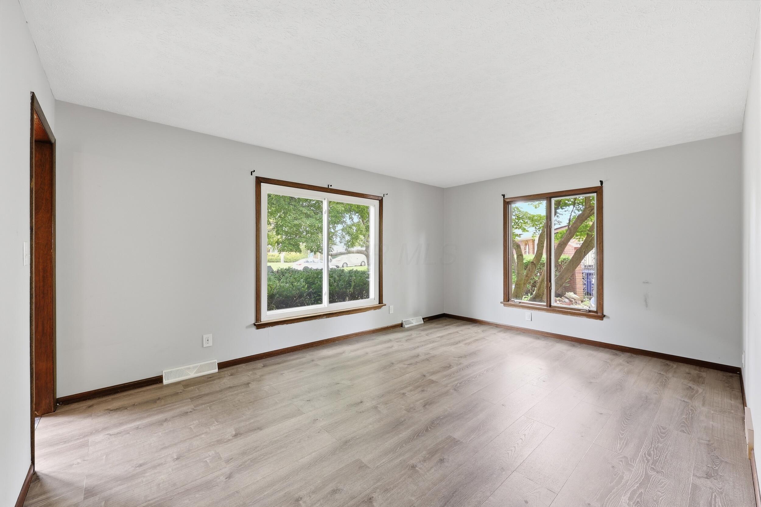 5288 Butternut Court E Property Photo 13