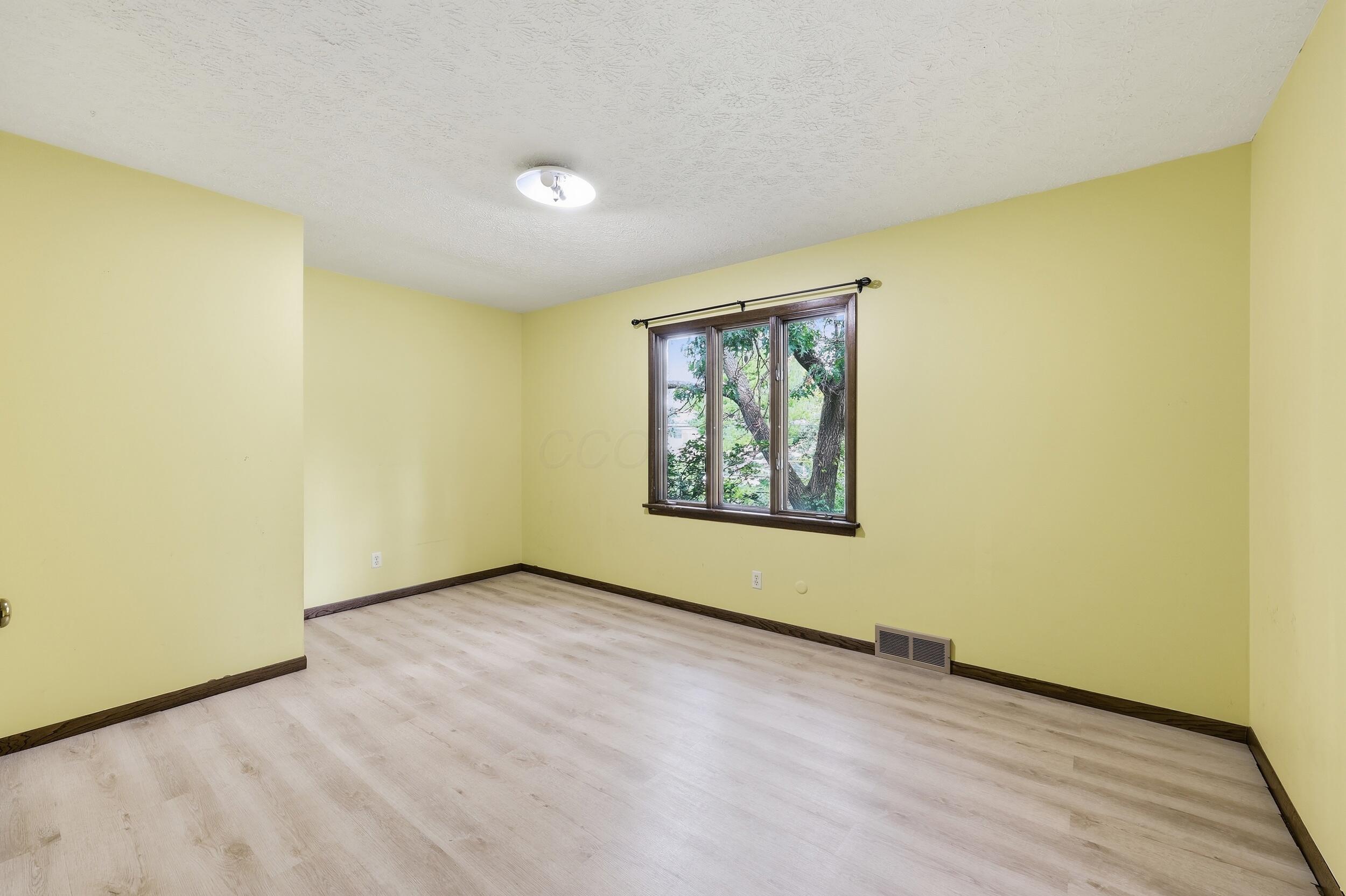5288 Butternut Court E Property Photo 29