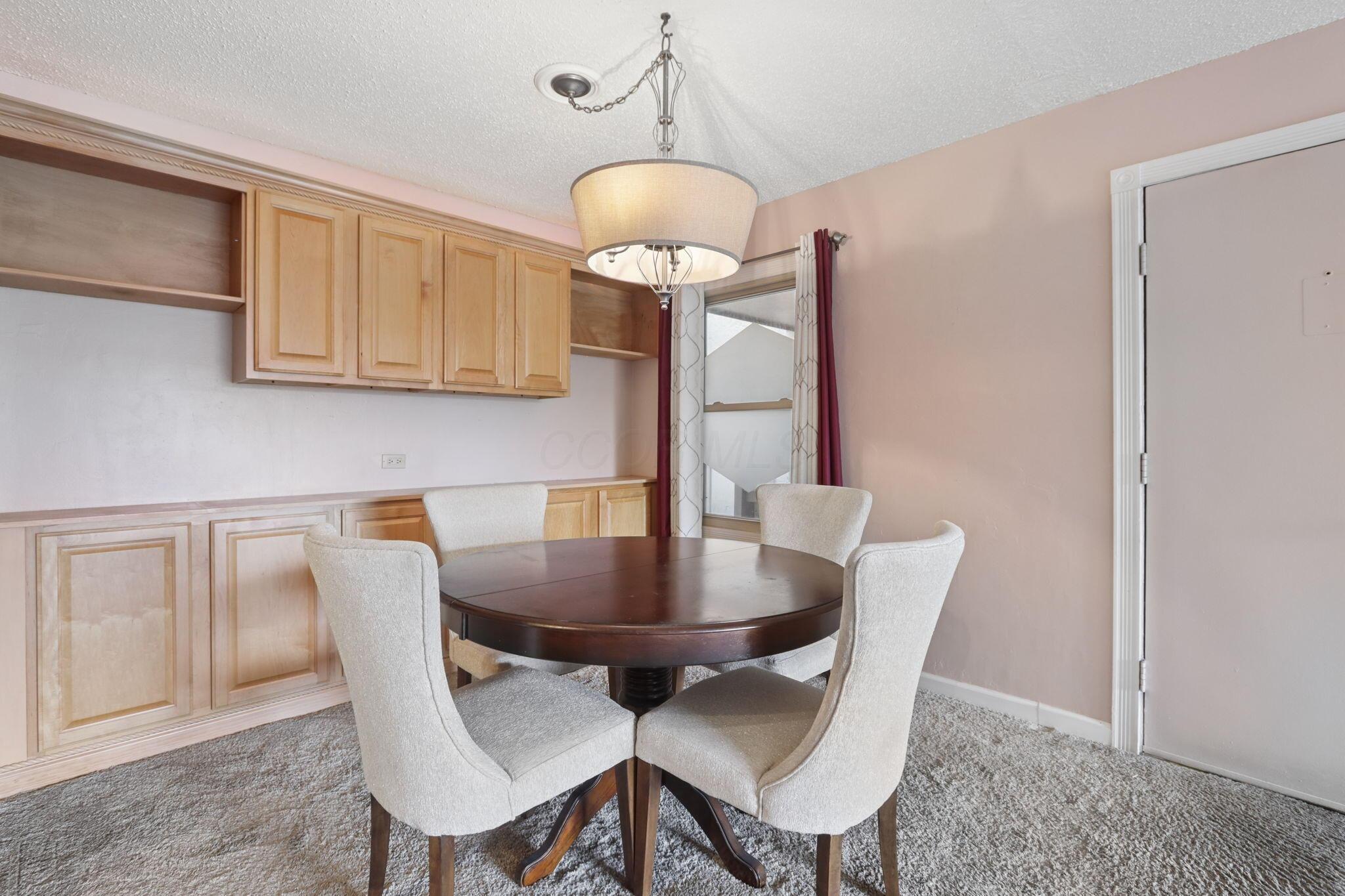 1218 Lake Shore, B Property Photo 9