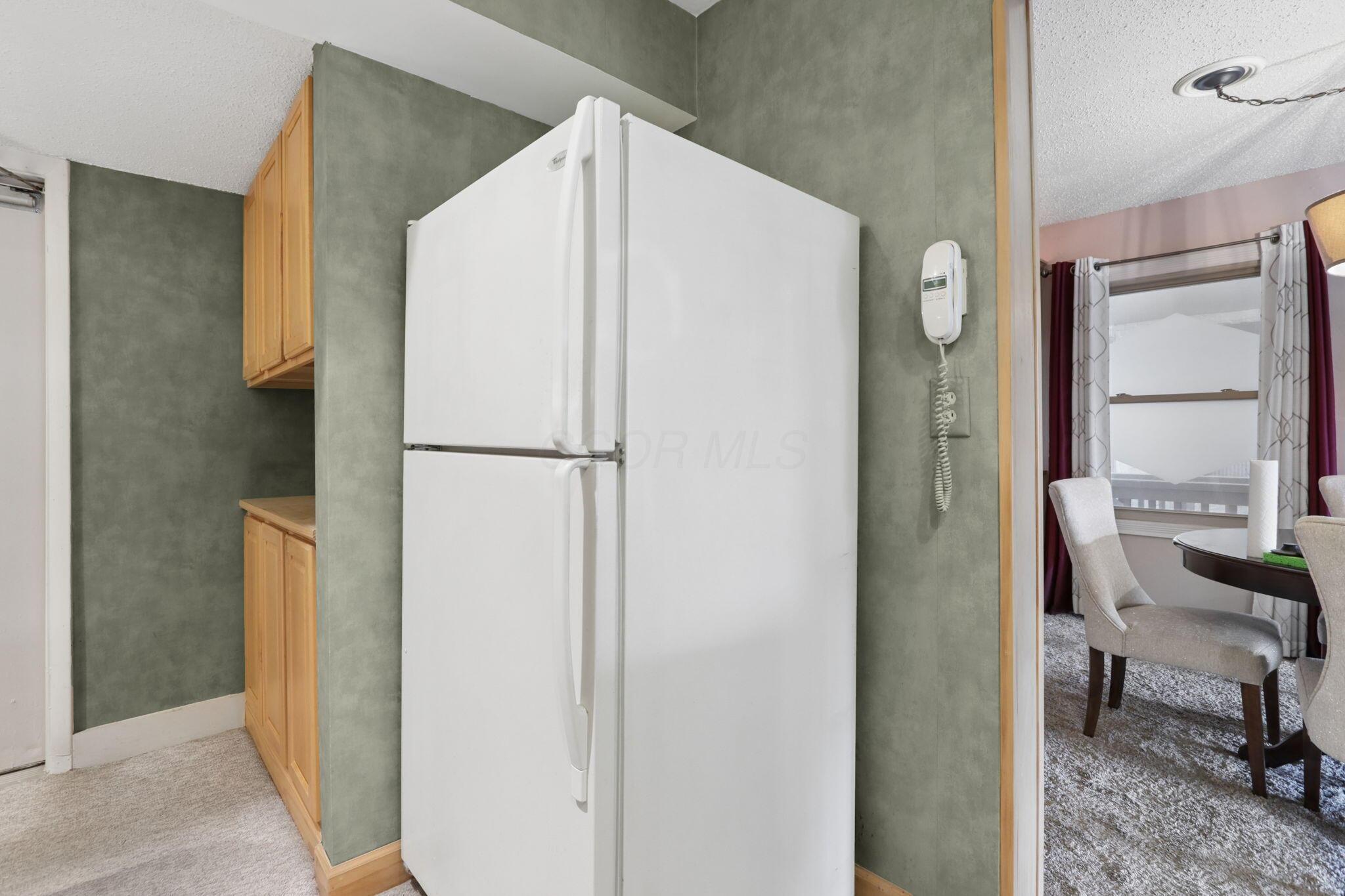 1218 Lake Shore, B Property Photo 13