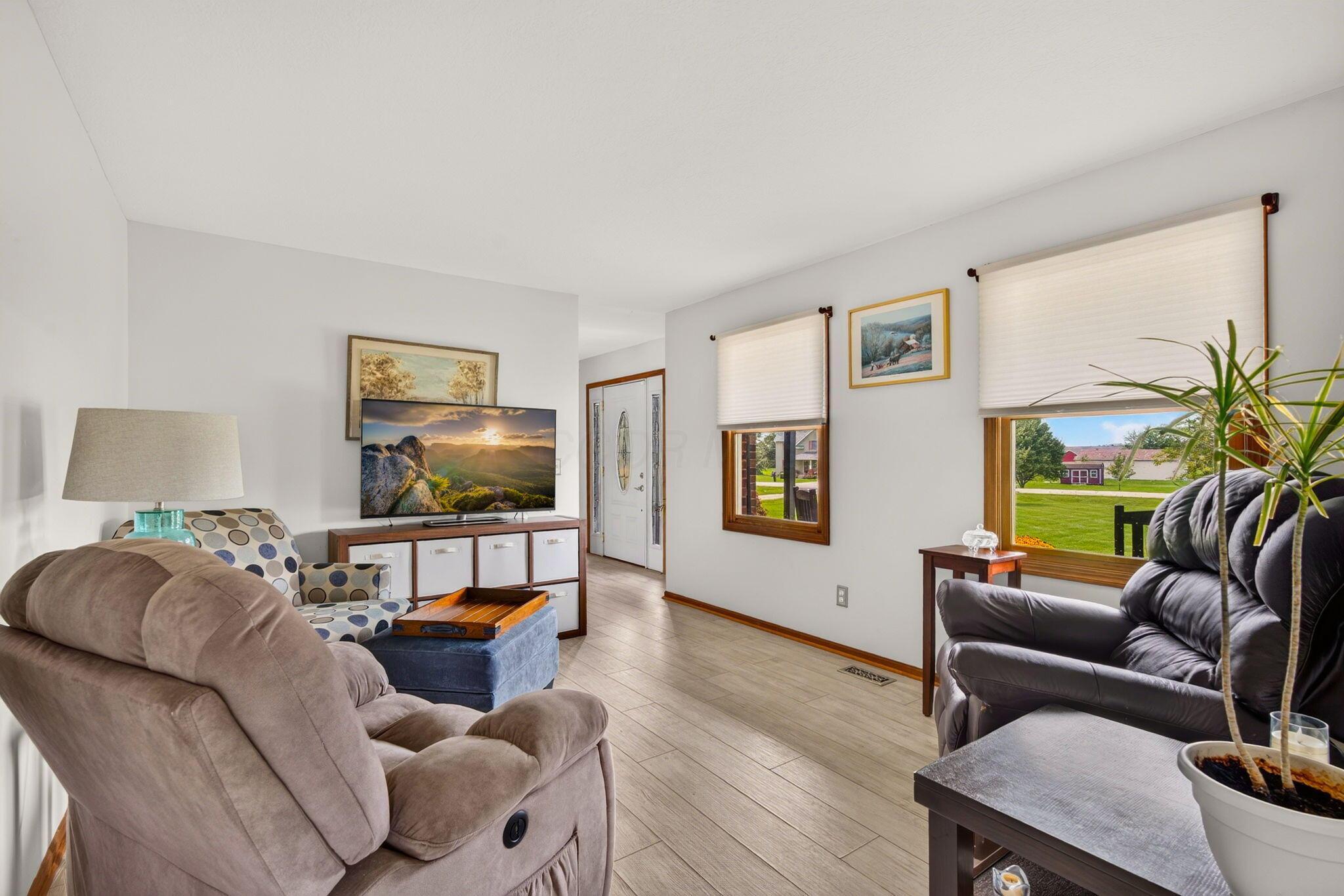 1210 Chester Way Nw Property Photo 16