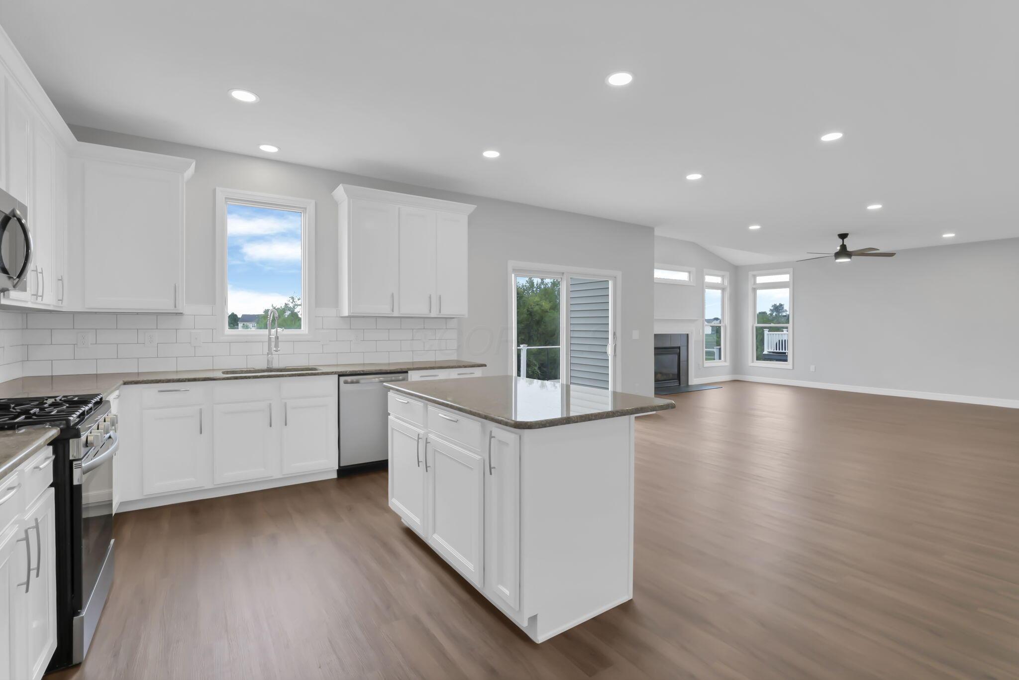 111 Longleaf Street Property Photo 11