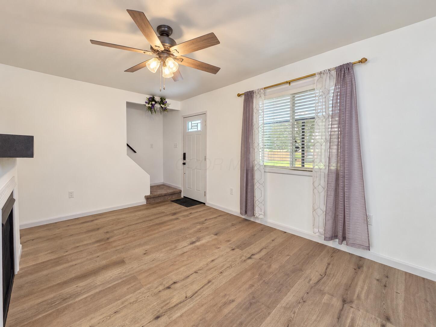 964 Lawrence Drive Property Photo 4