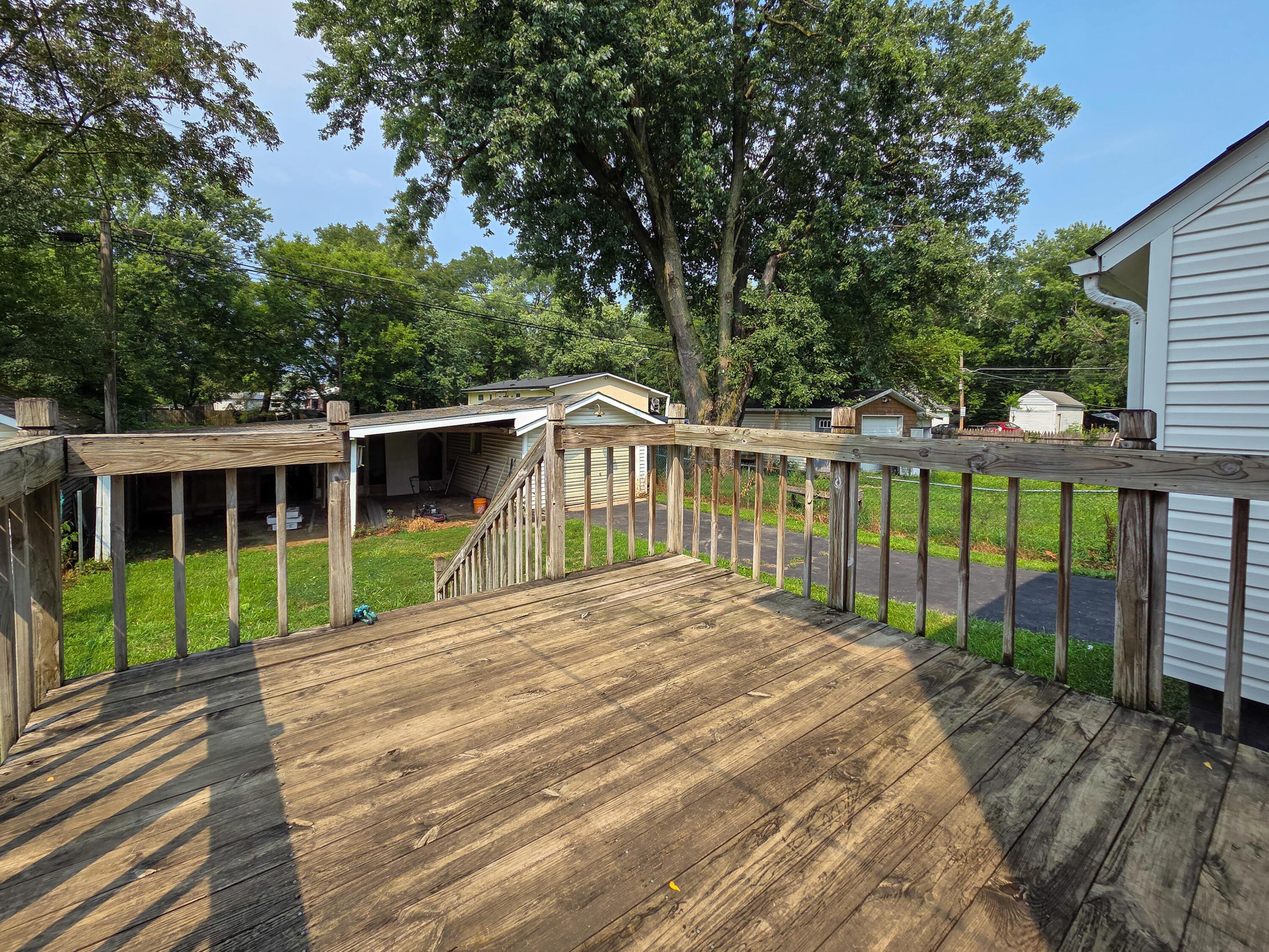 964 Lawrence Drive Property Photo 23