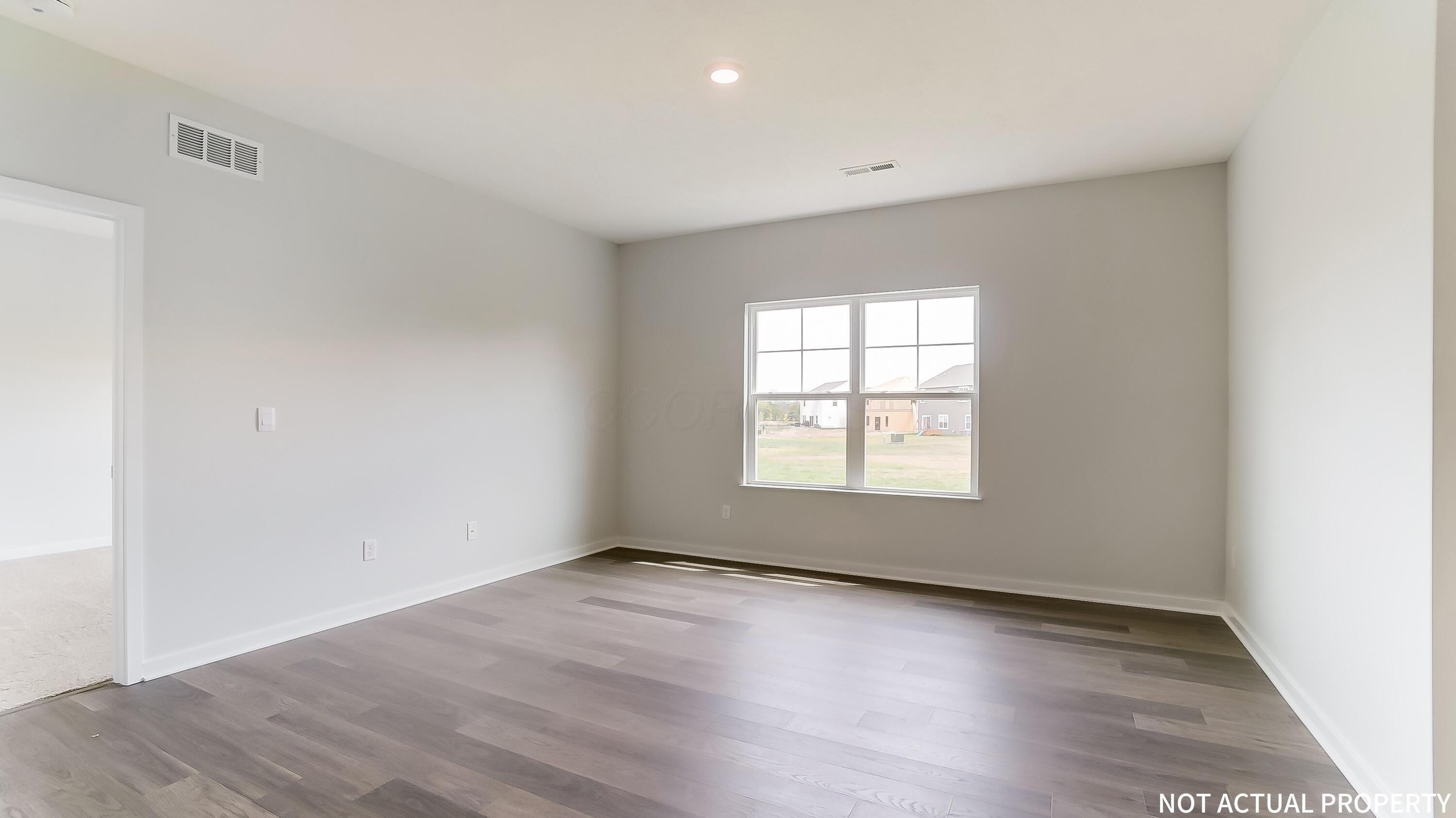 1175 Stratford Way Property Photo 3