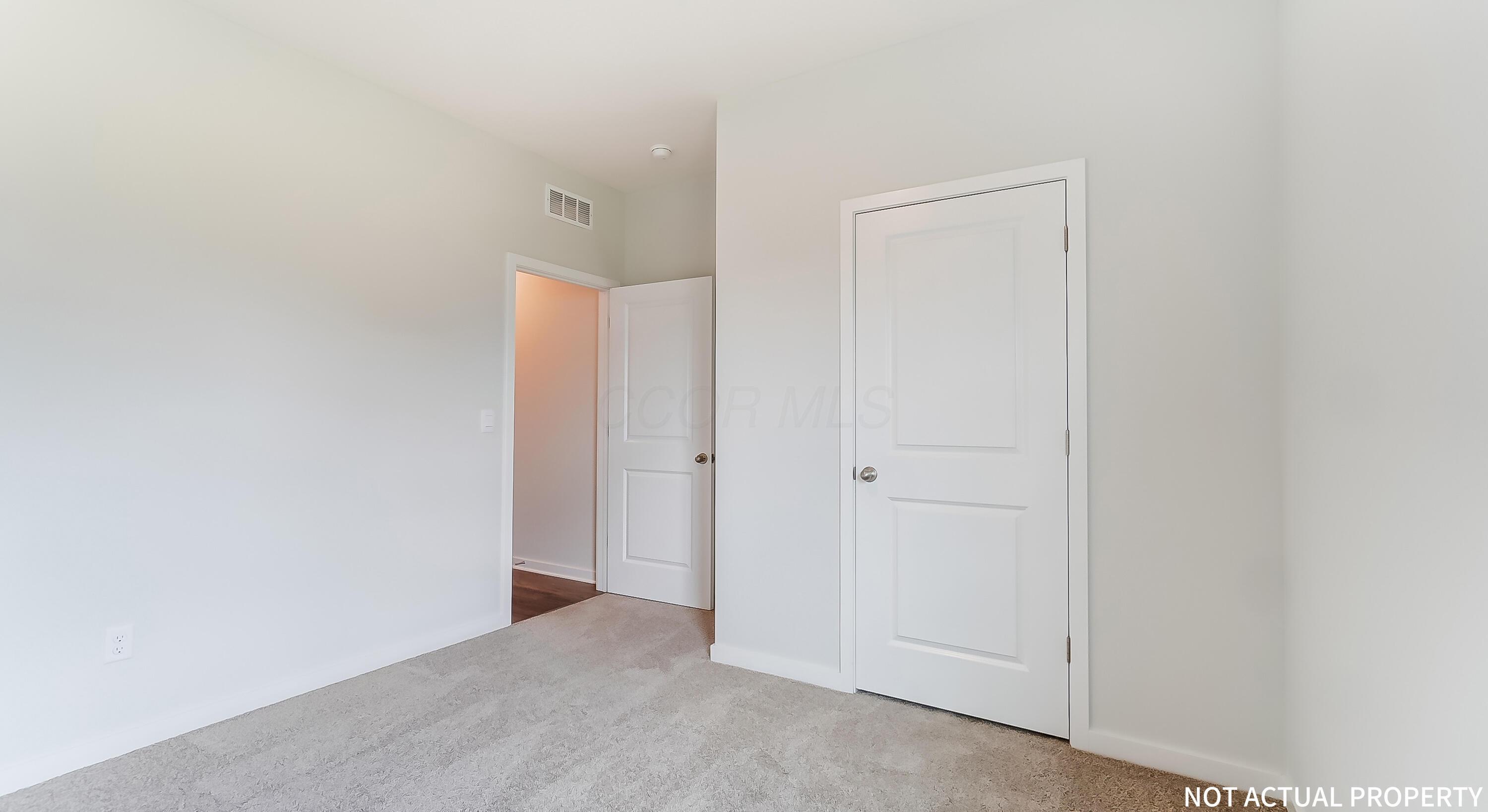 1175 Stratford Way Property Photo 25
