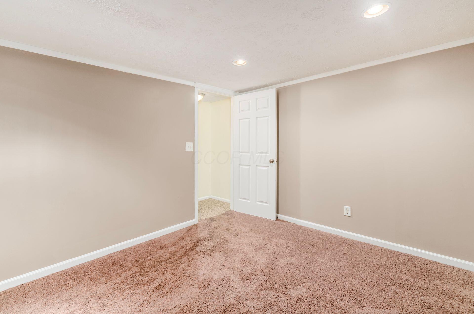5805 Blendon Place Drive, 13d Property Photo 25